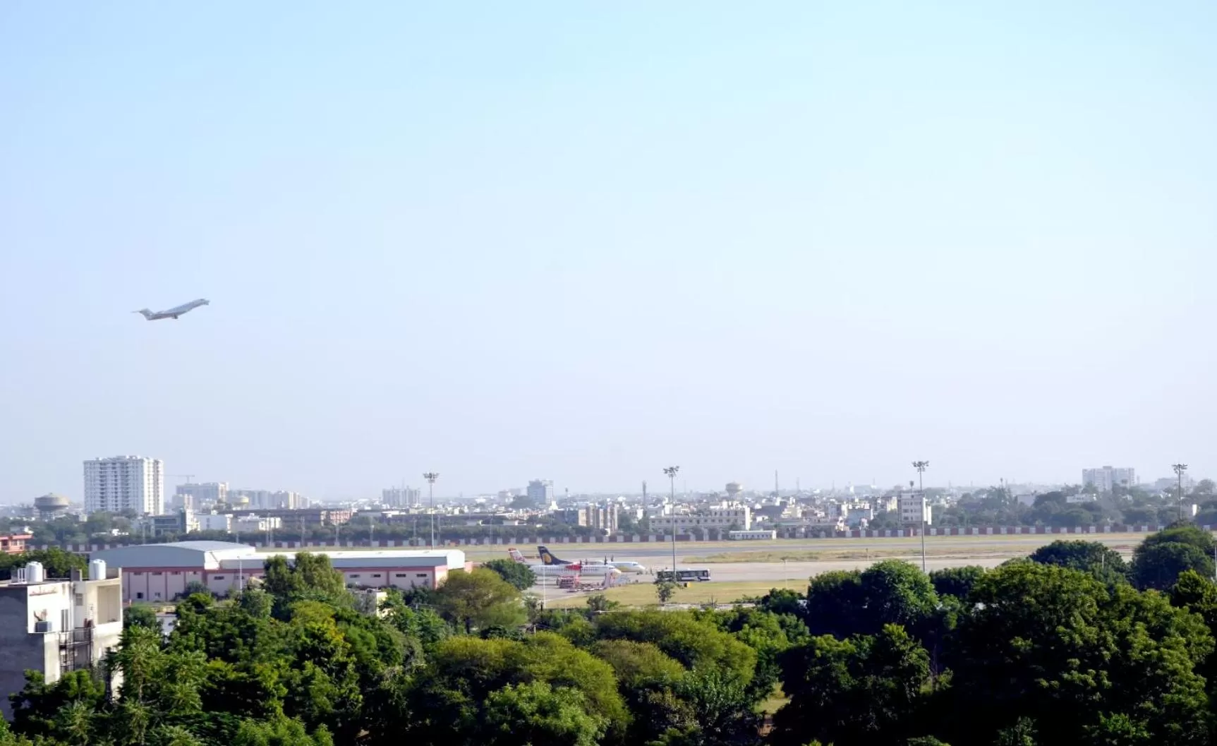 City view in Mojo M Villa -Airport Boutique Hotel