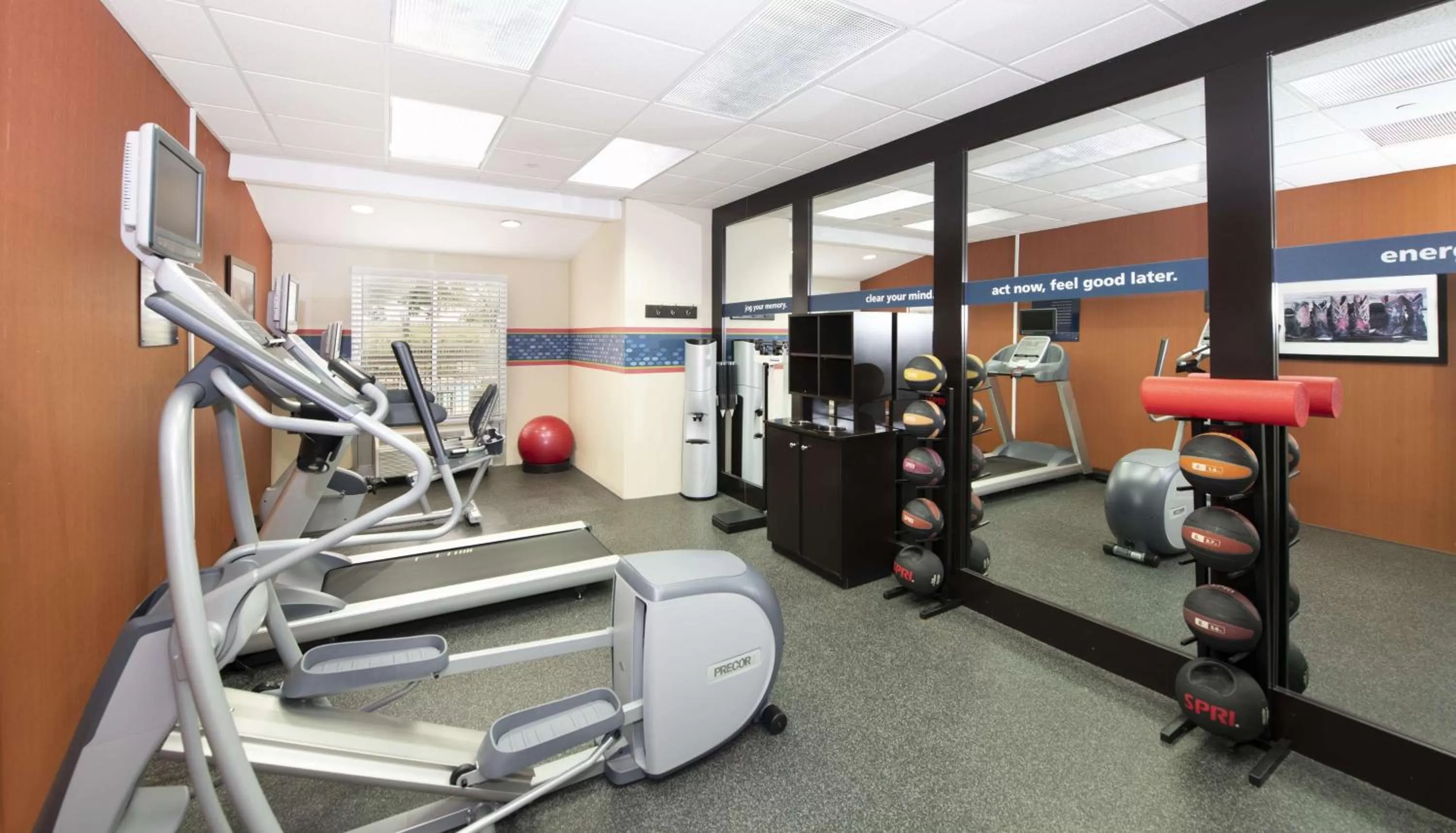 Fitness centre/facilities in Hampton Inn & Suites N Ft Worth-Alliance Airport
