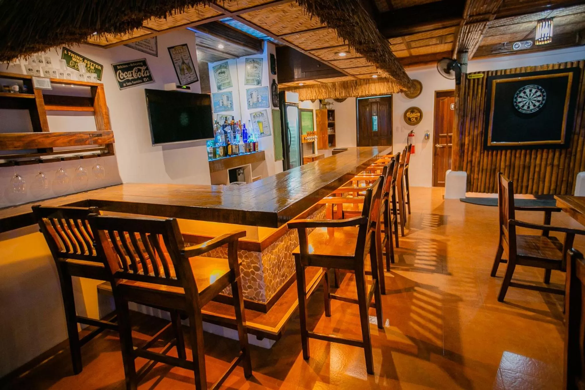 Restaurant/places to eat in Kav's Beach Resort