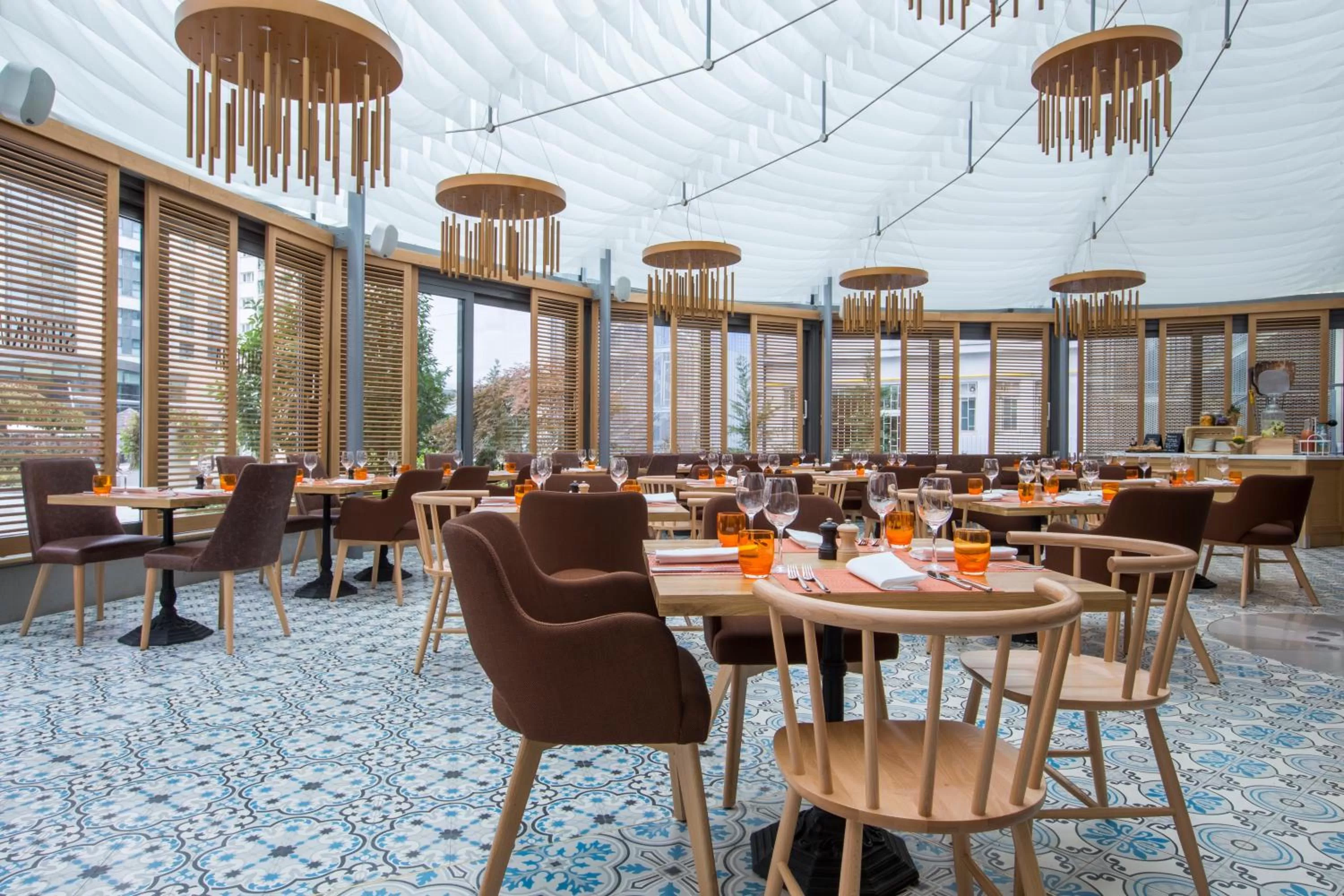Restaurant/places to eat in Park Inn by Radisson Bucharest Hotel & Residence