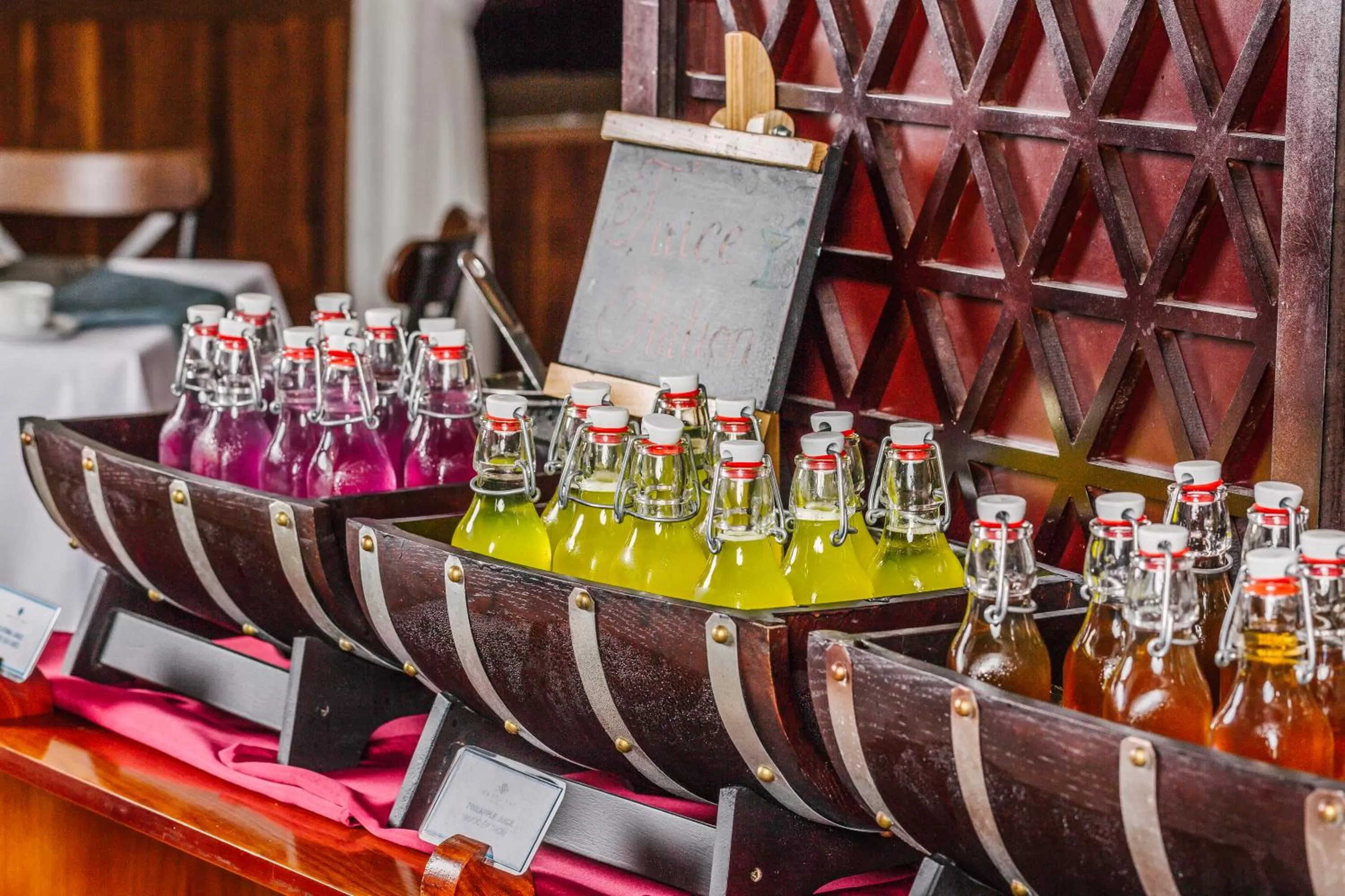 Food and drinks in Happy Life Grand Hotel & Rooftop Skybar