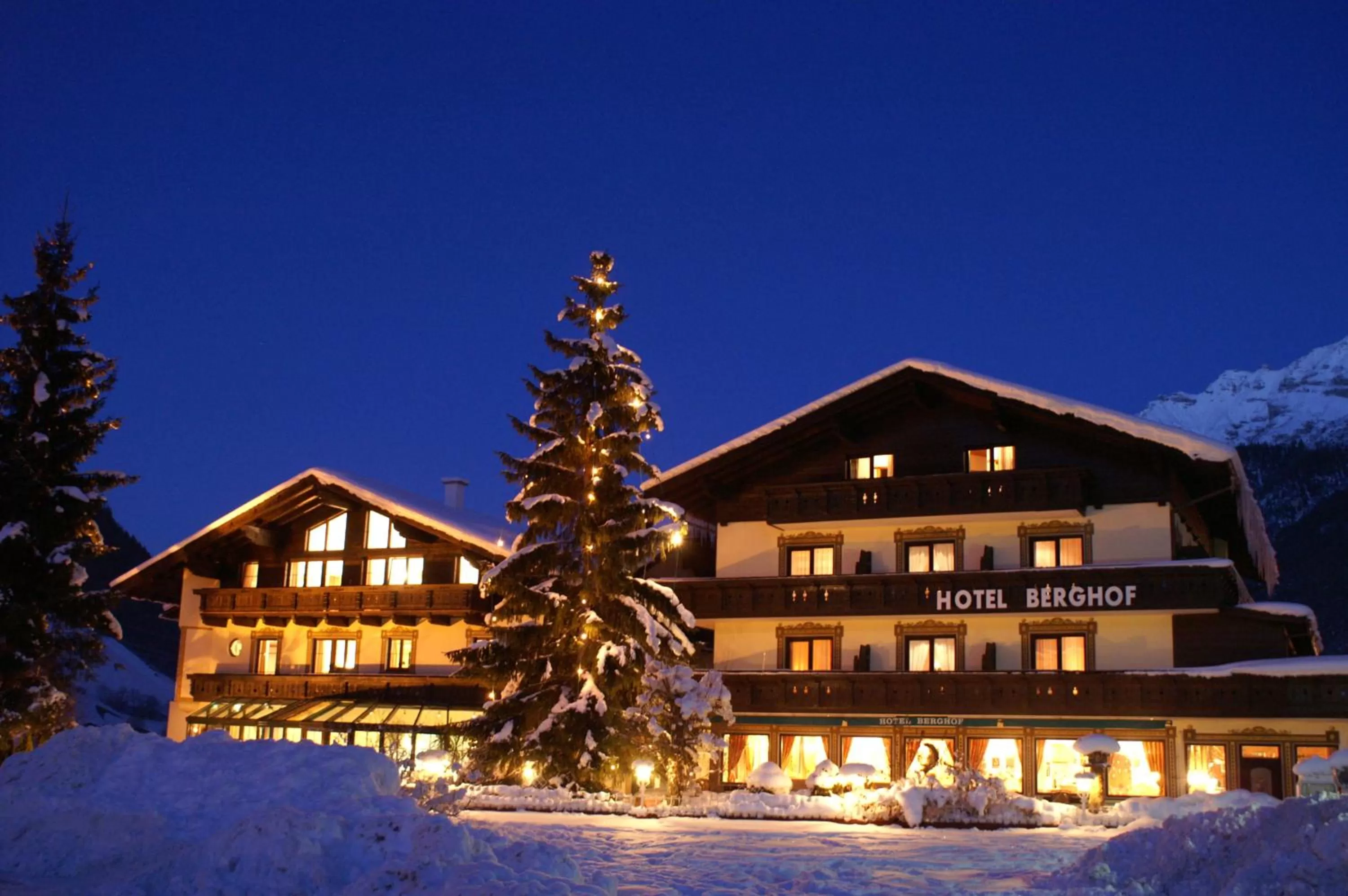 Facade/entrance in Hotel Berghof