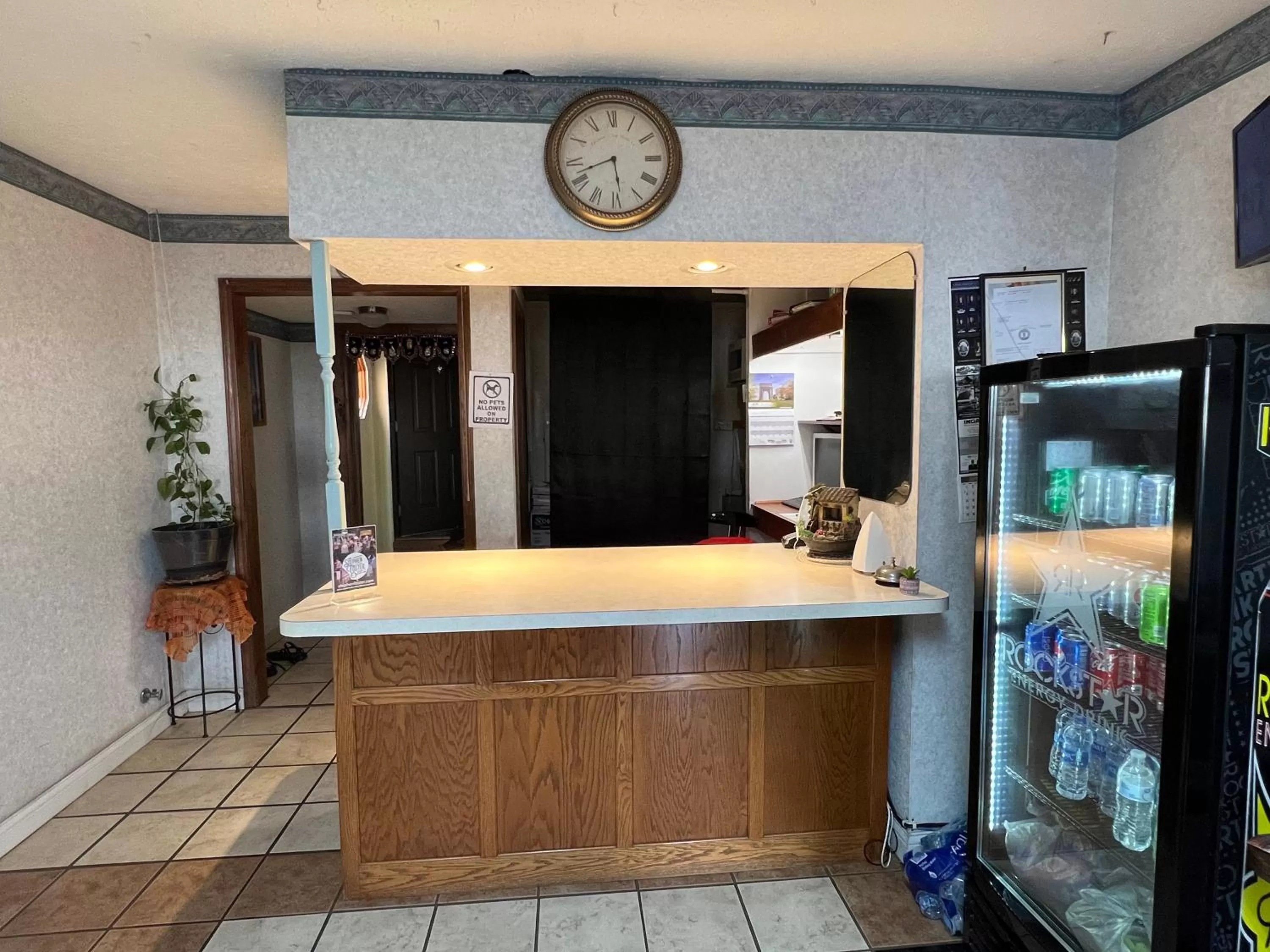 Facade/entrance in Americas Inn Bardstown