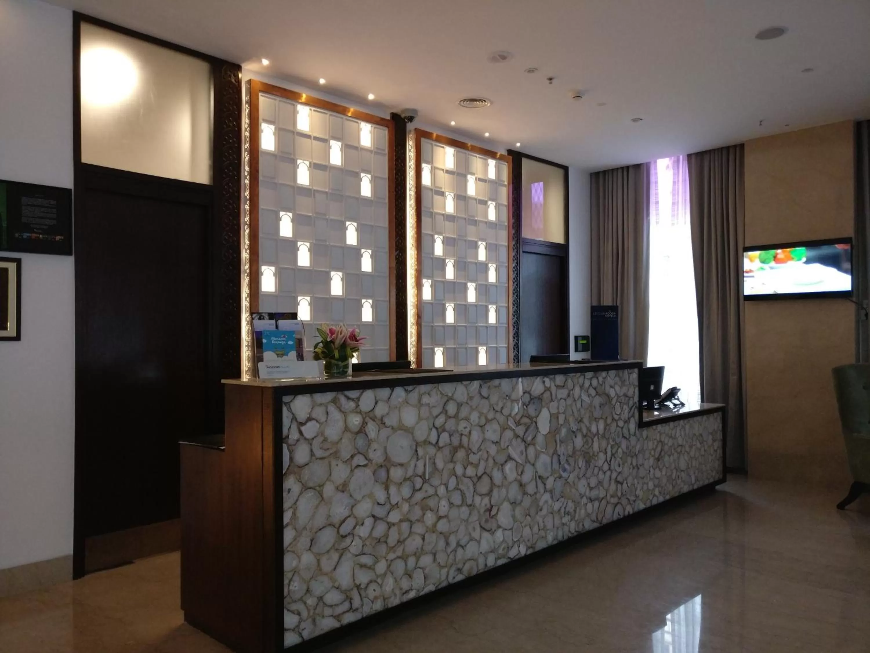 Lobby or reception in Mercure Hyderabad KCP Banjara Hills, An Accor Hotel