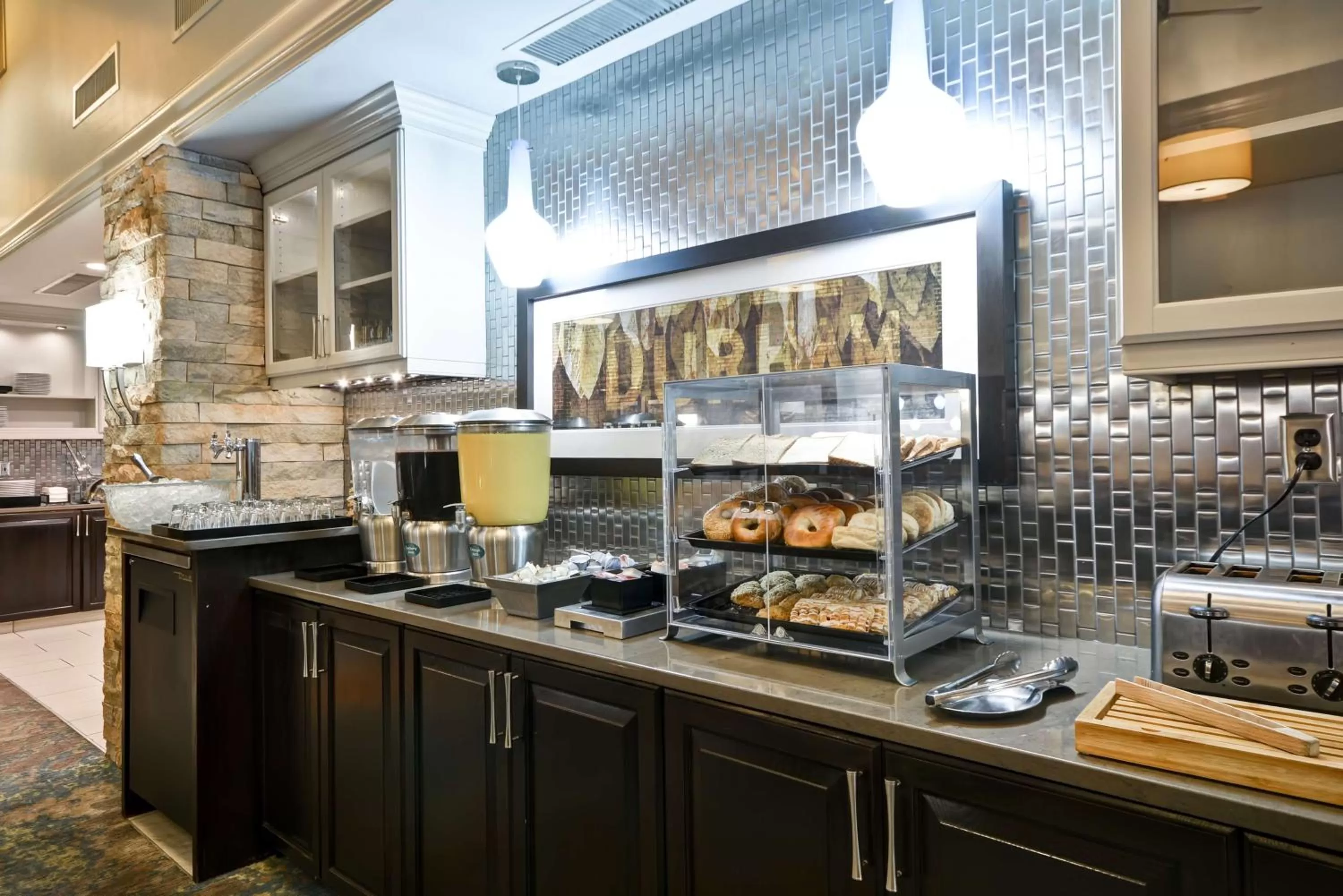 Dining area in Homewood Suites Durham-Chapel Hill I-40