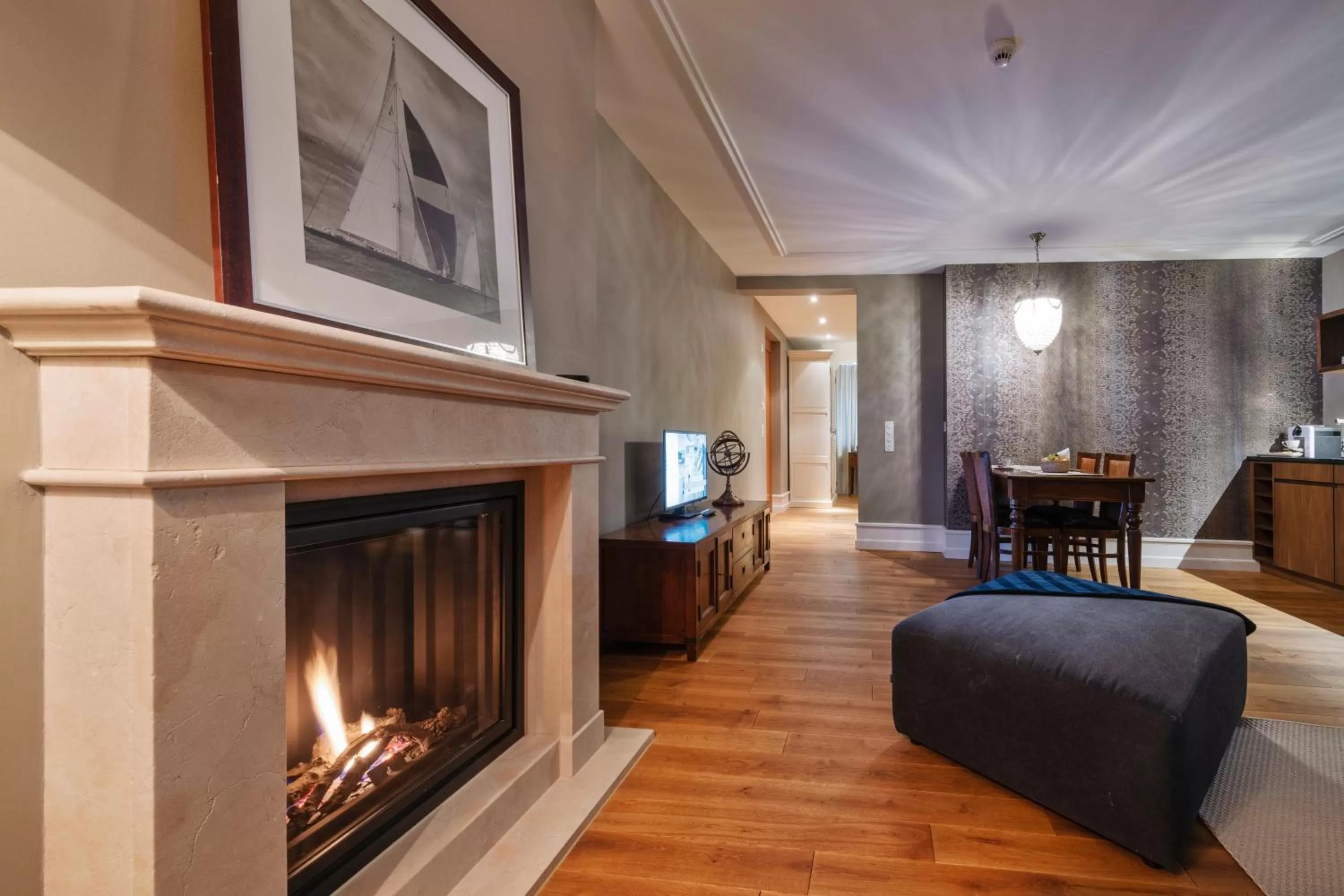 TV and multimedia in Blue City Boutique Hotel