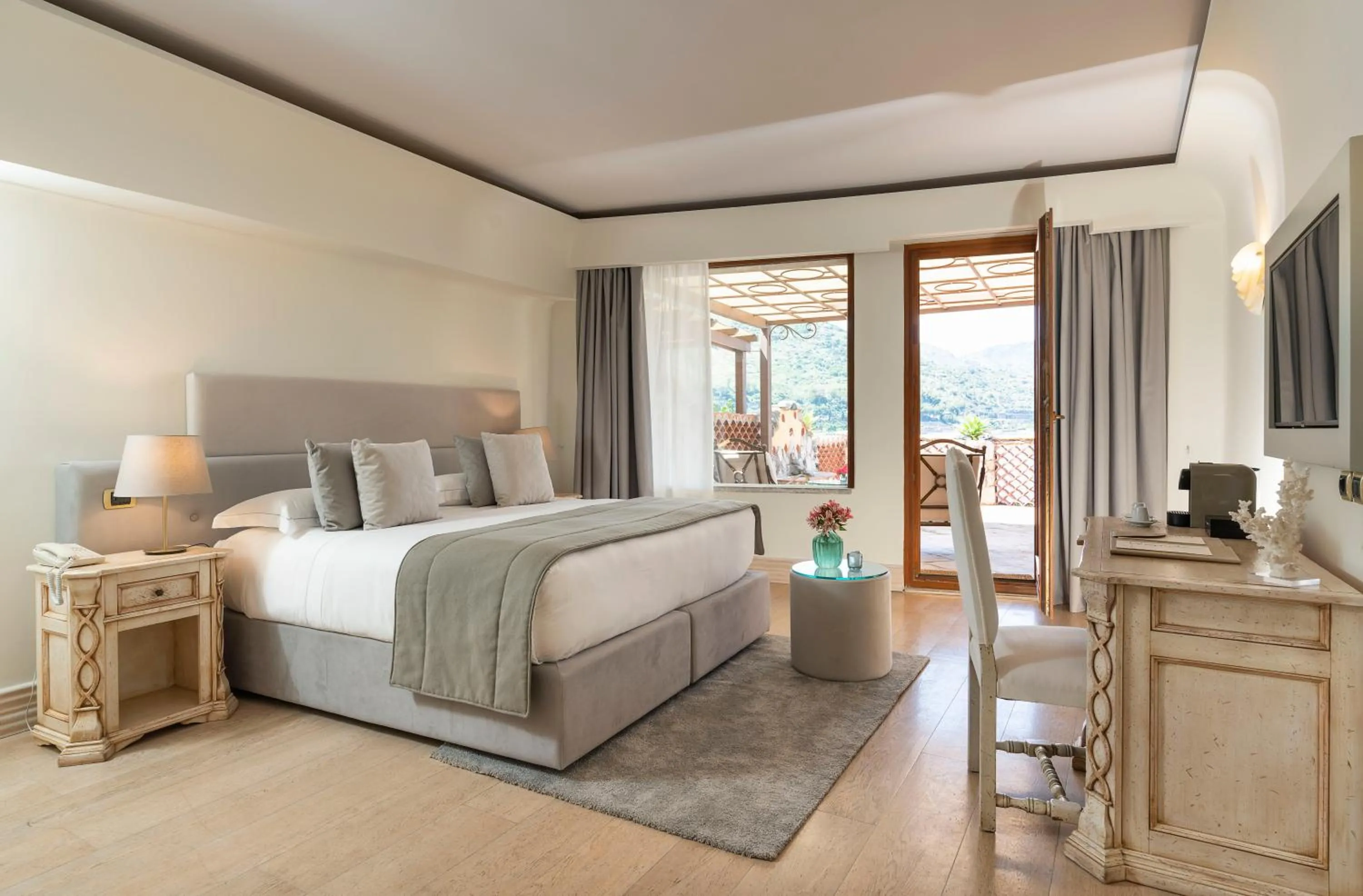 Bed in Atlantis Bay - The Leading Hotels of the World