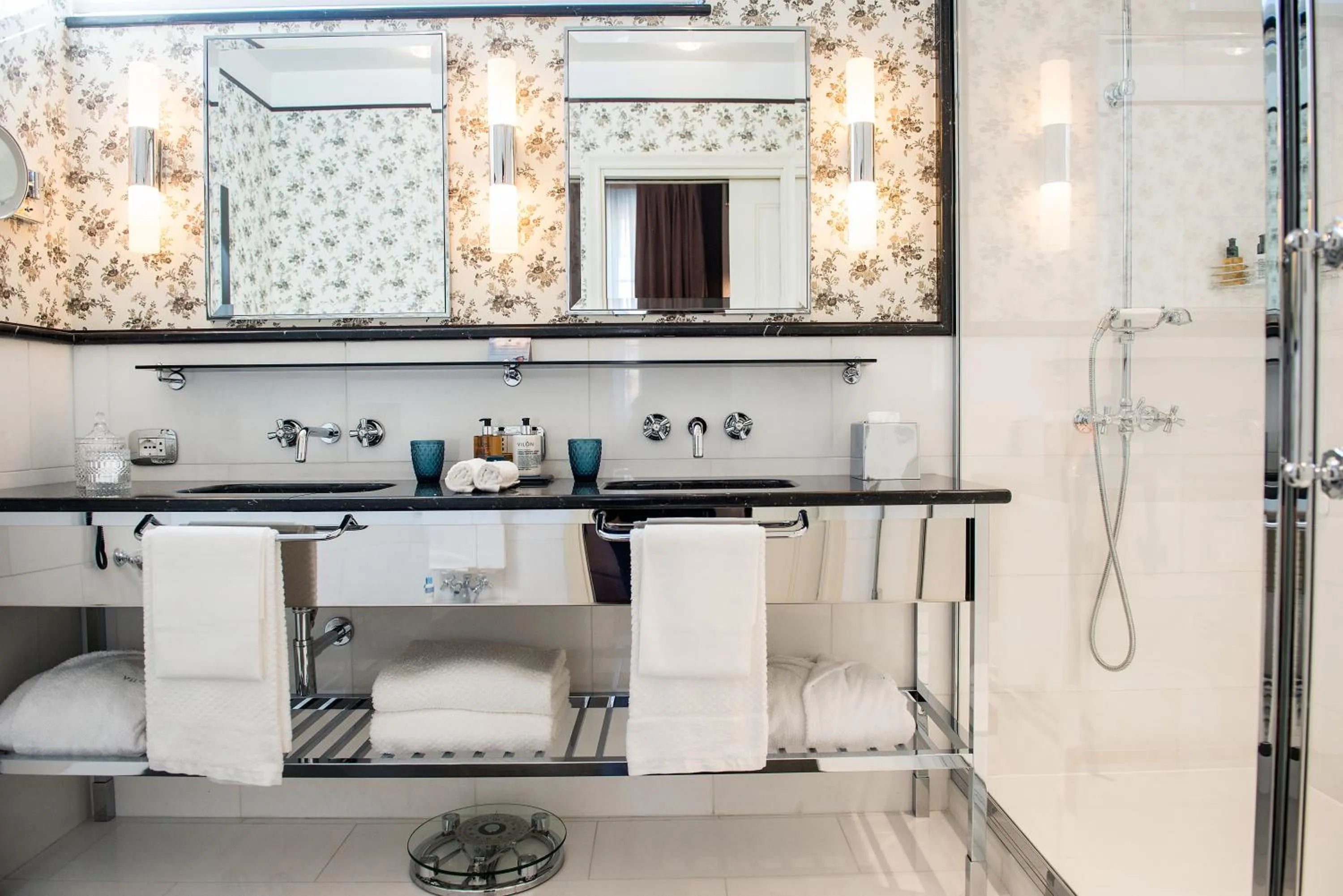 Bathroom in Hotel Vilòn - Small Luxury Hotels of the World