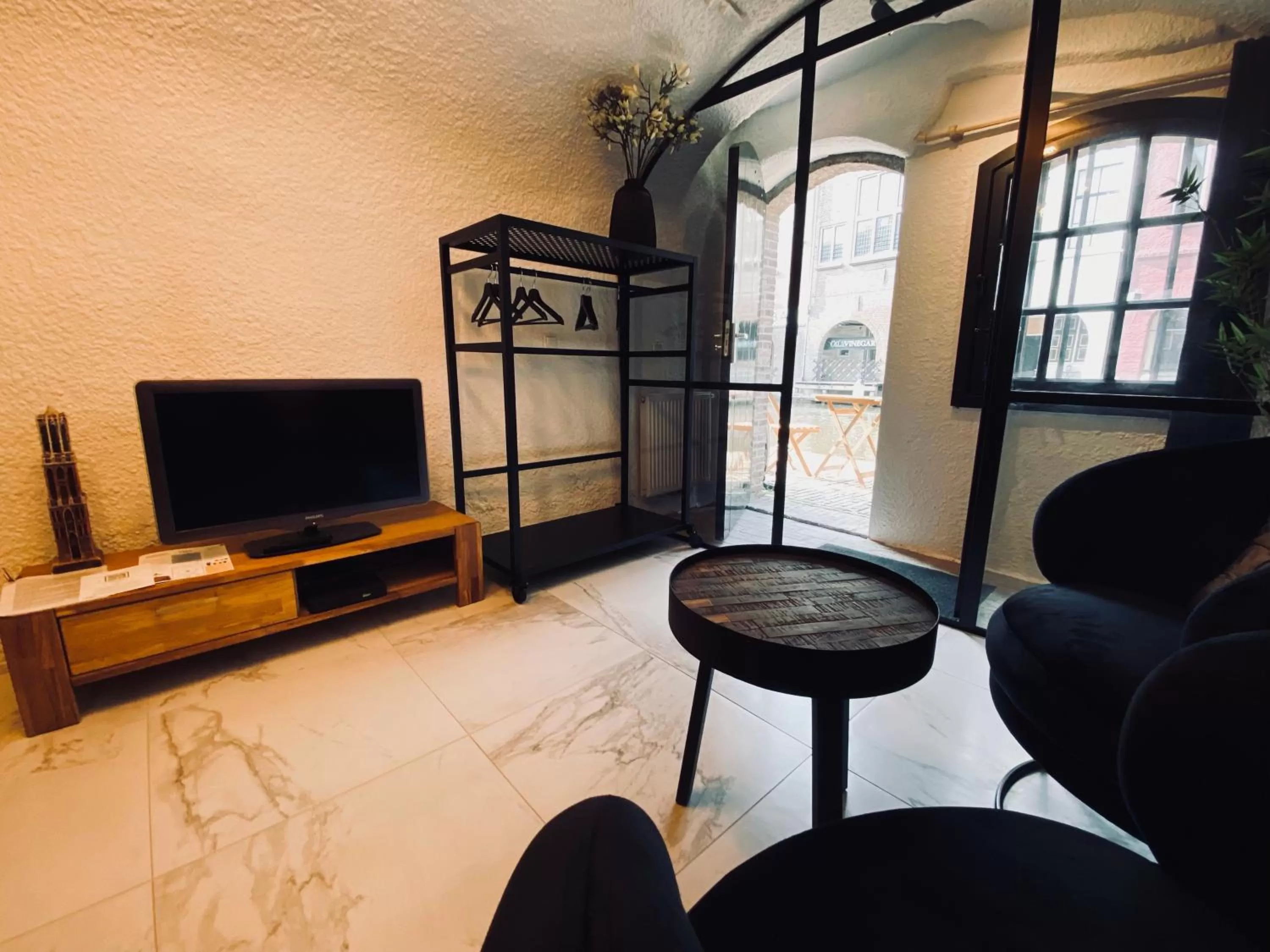 TV/Entertainment Center in Slapen onder de Dom