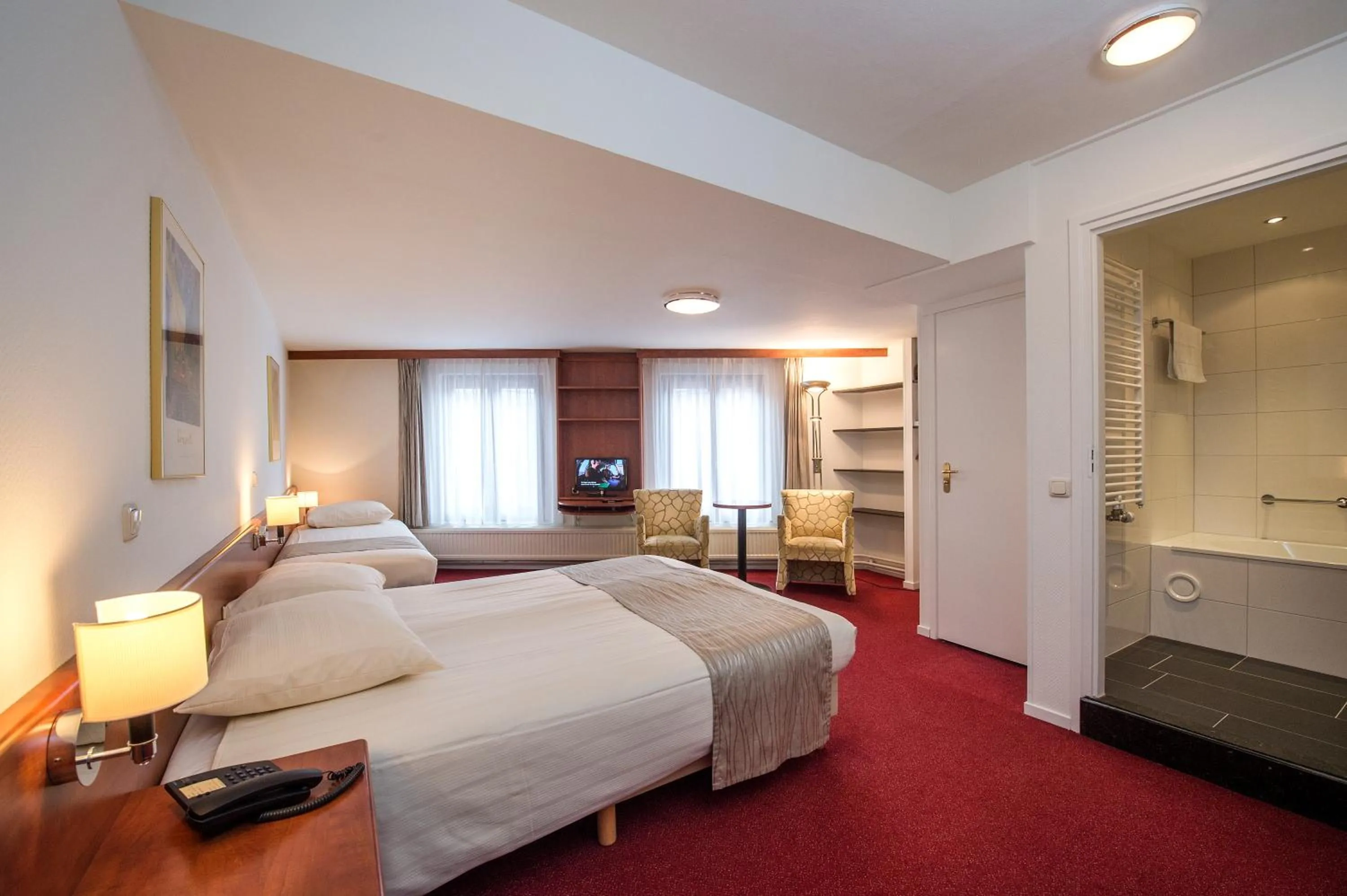 Photo of the whole room, Bed in Hotel Restaurant in den Hoof