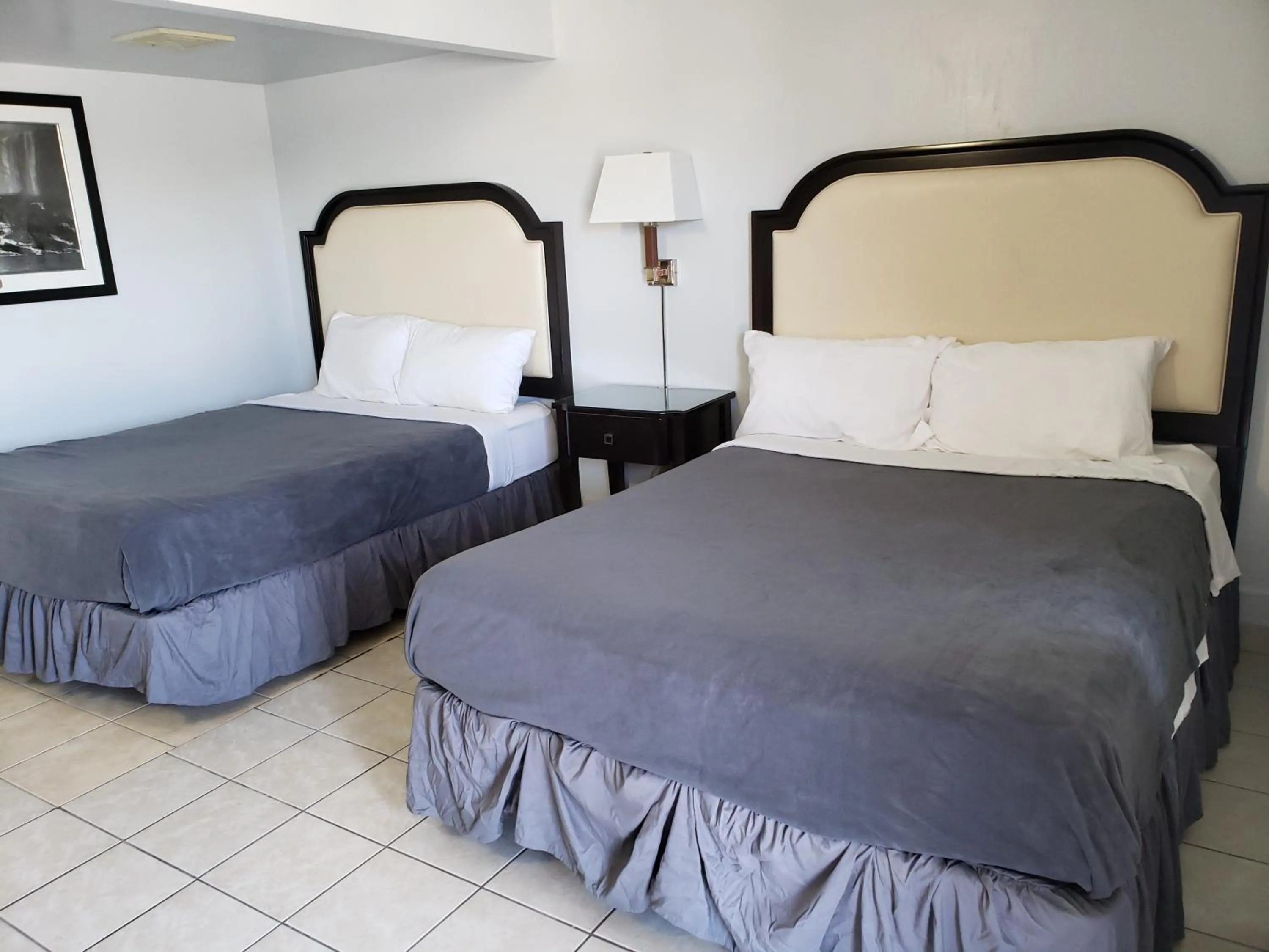 Niagara Falls Courtside Inn