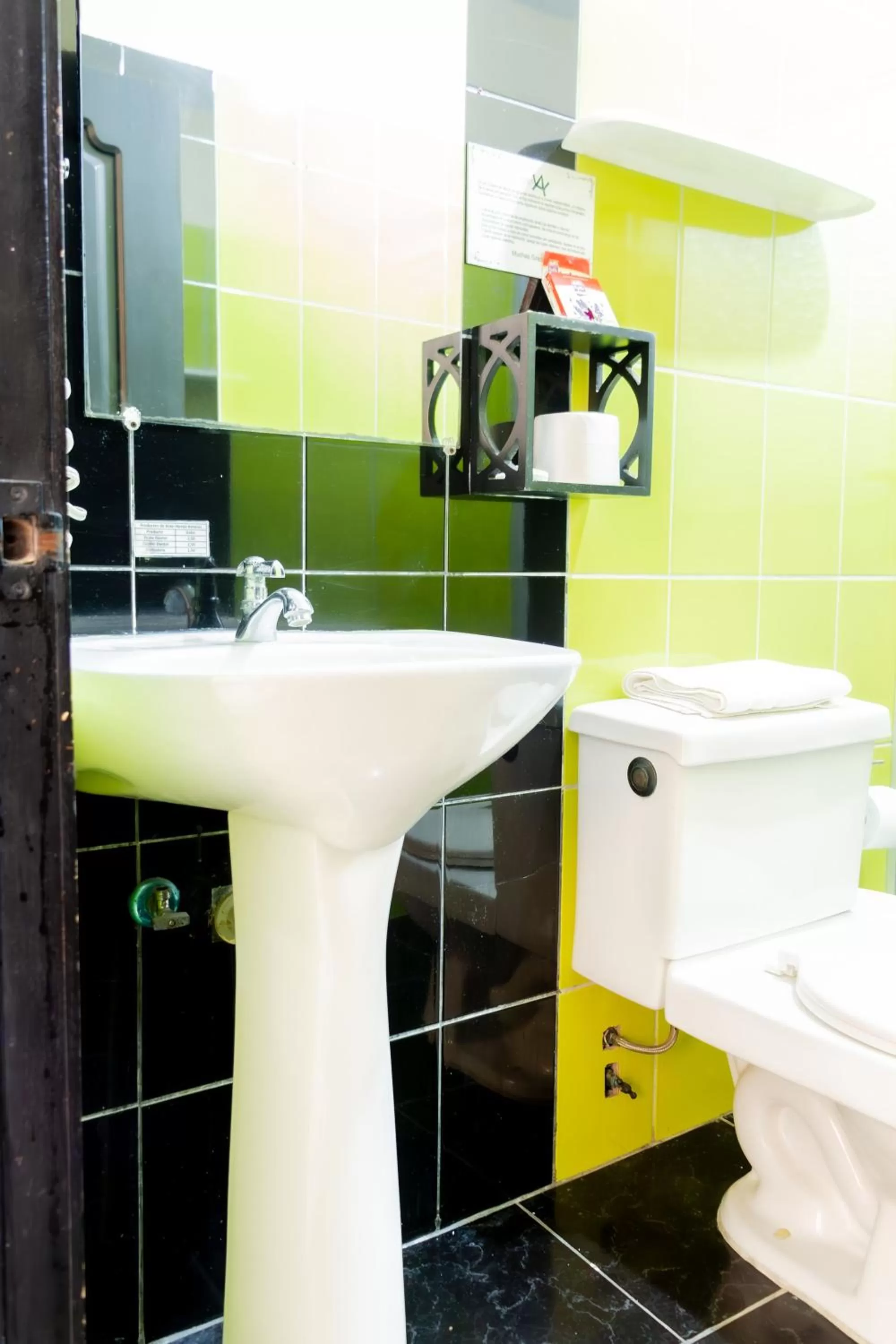 Bathroom in Hostal Antares