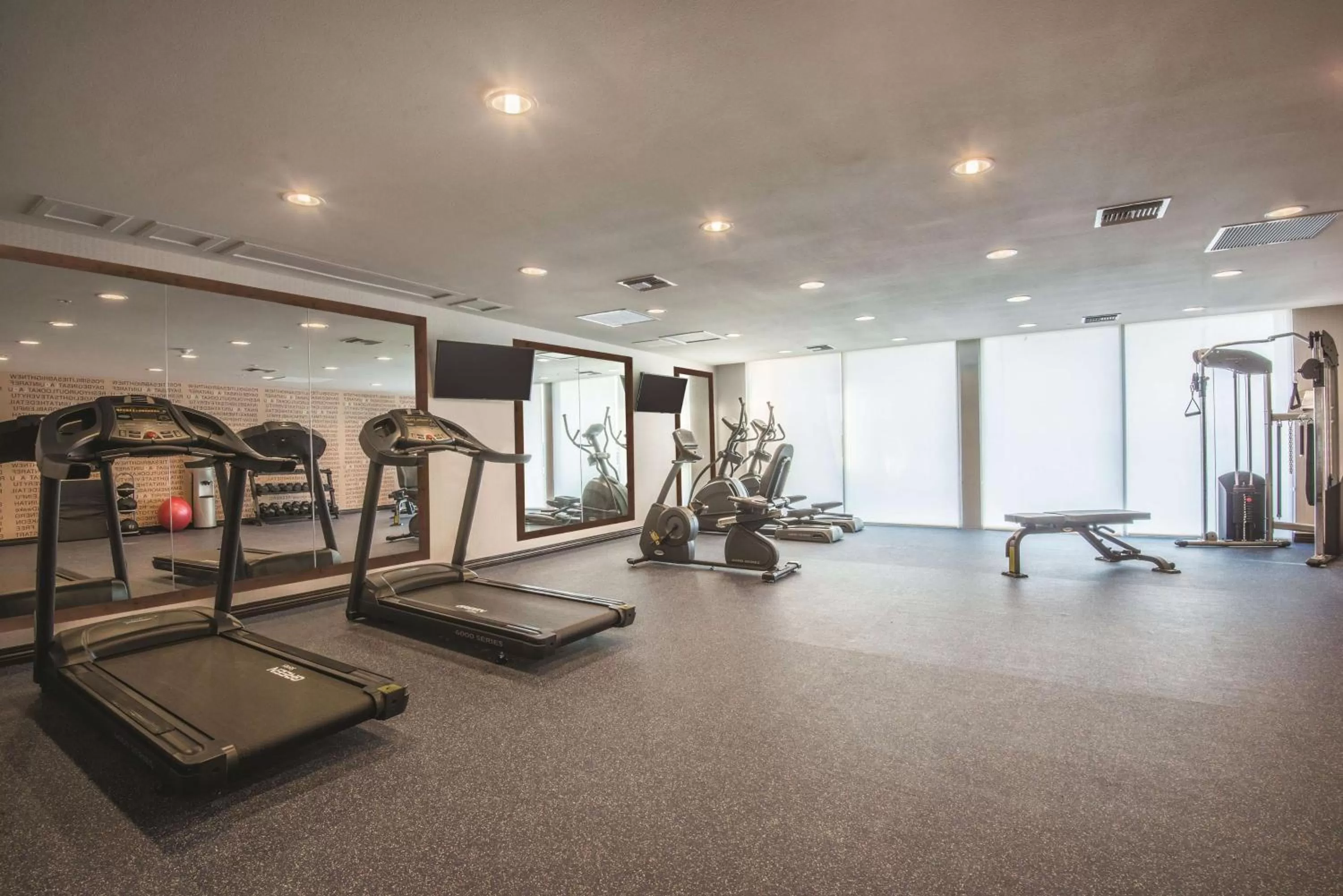 Fitness centre/facilities in La Quinta by Wyndham Kingman
