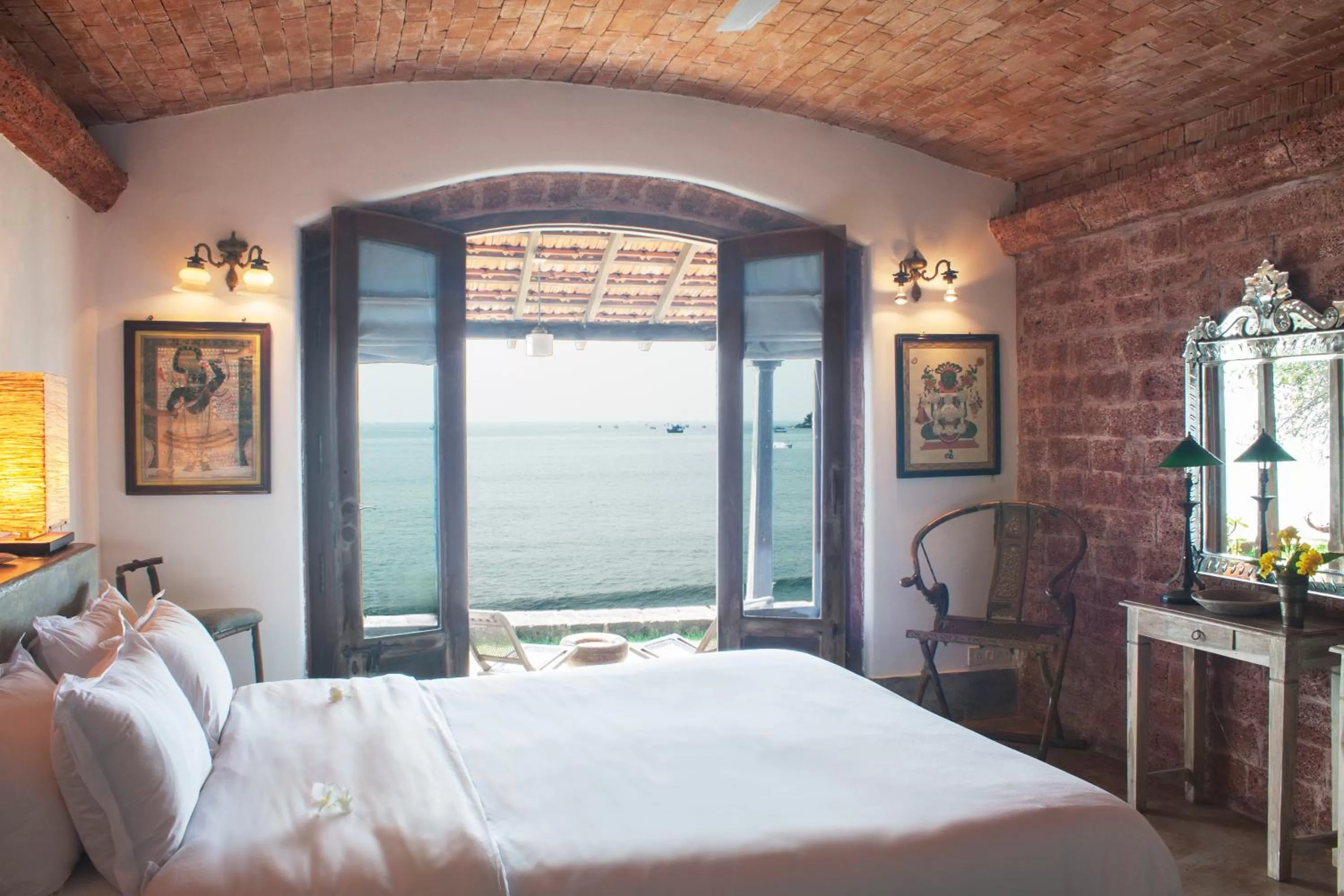 Photo of the whole room, Bed in Ahilya By The Sea