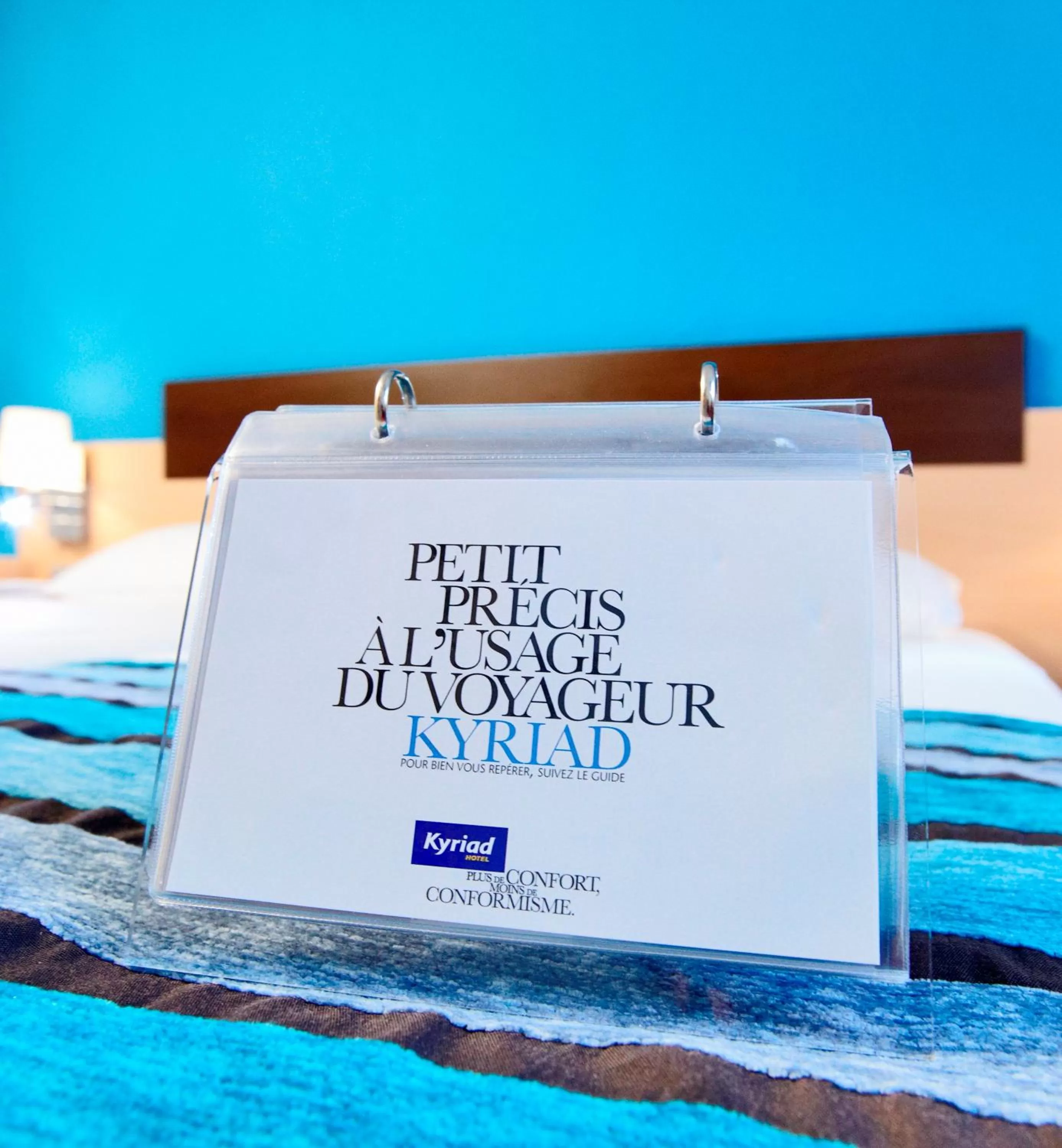 Bed in Kyriad Viry-Chatillon