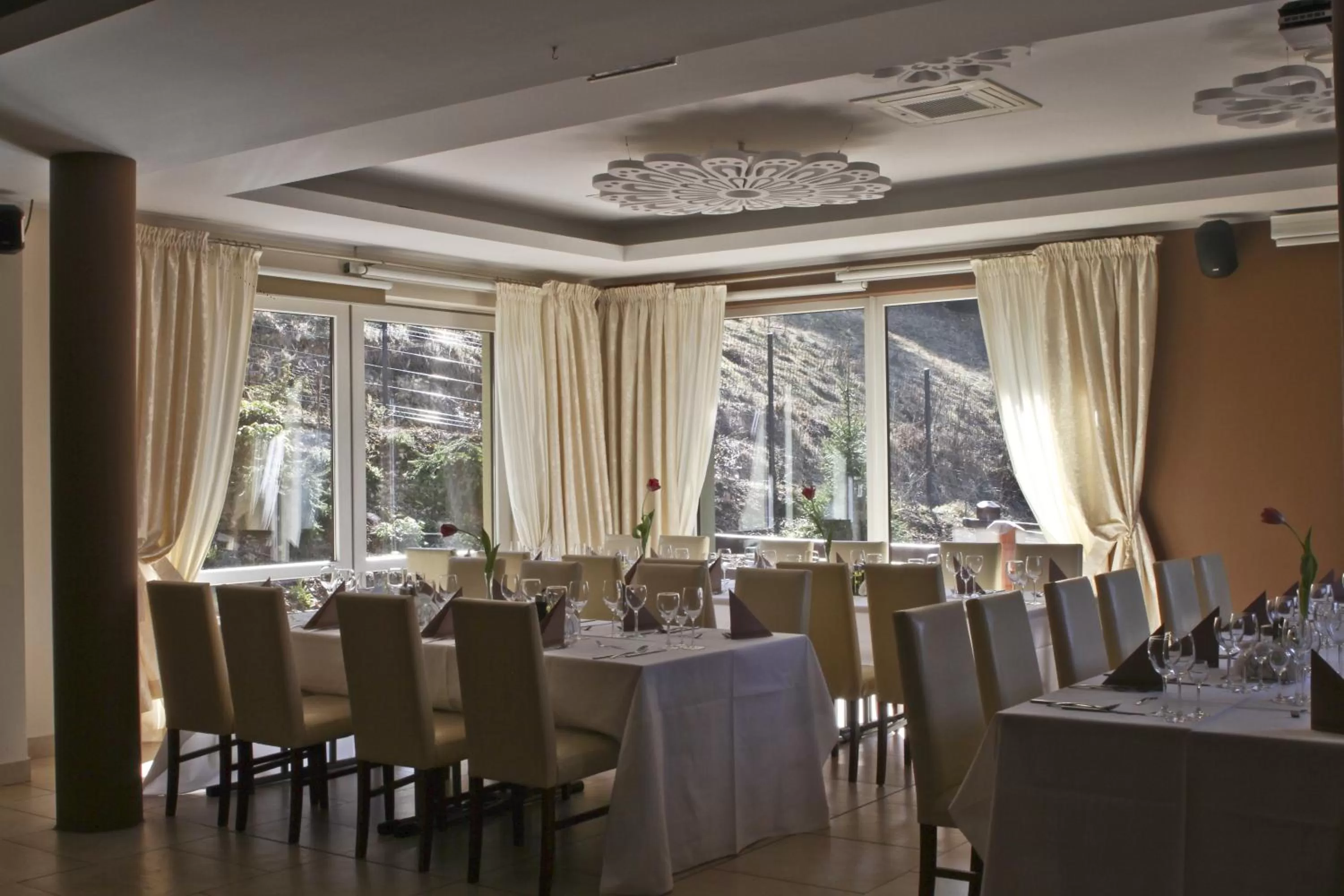 Banquet/Function facilities, Restaurant/Places to Eat in Centrum Green Hill Business & SPA