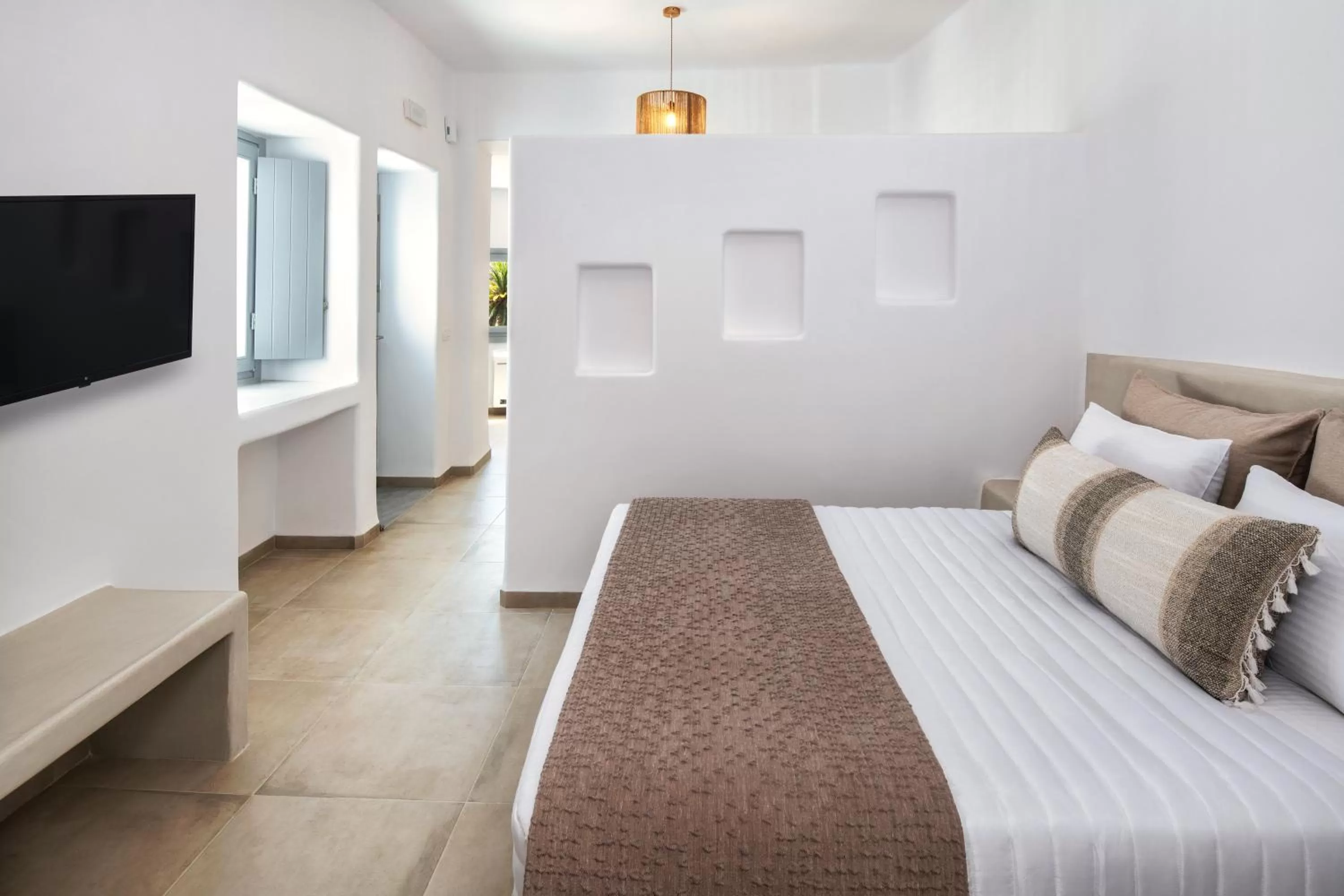 Bedroom, Bed in Hill Suites