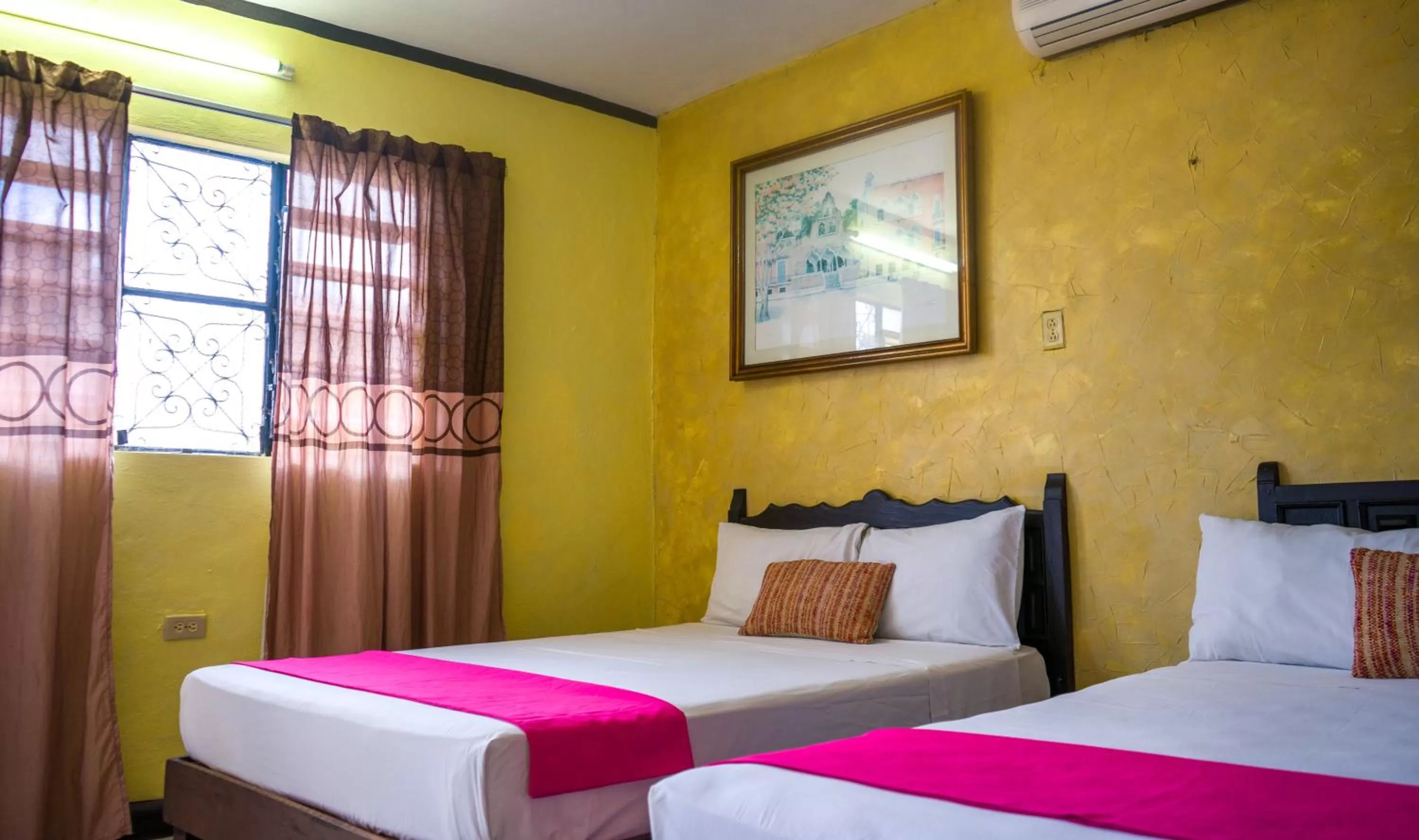 Photo of the whole room, Bed in Hotel Mucuy