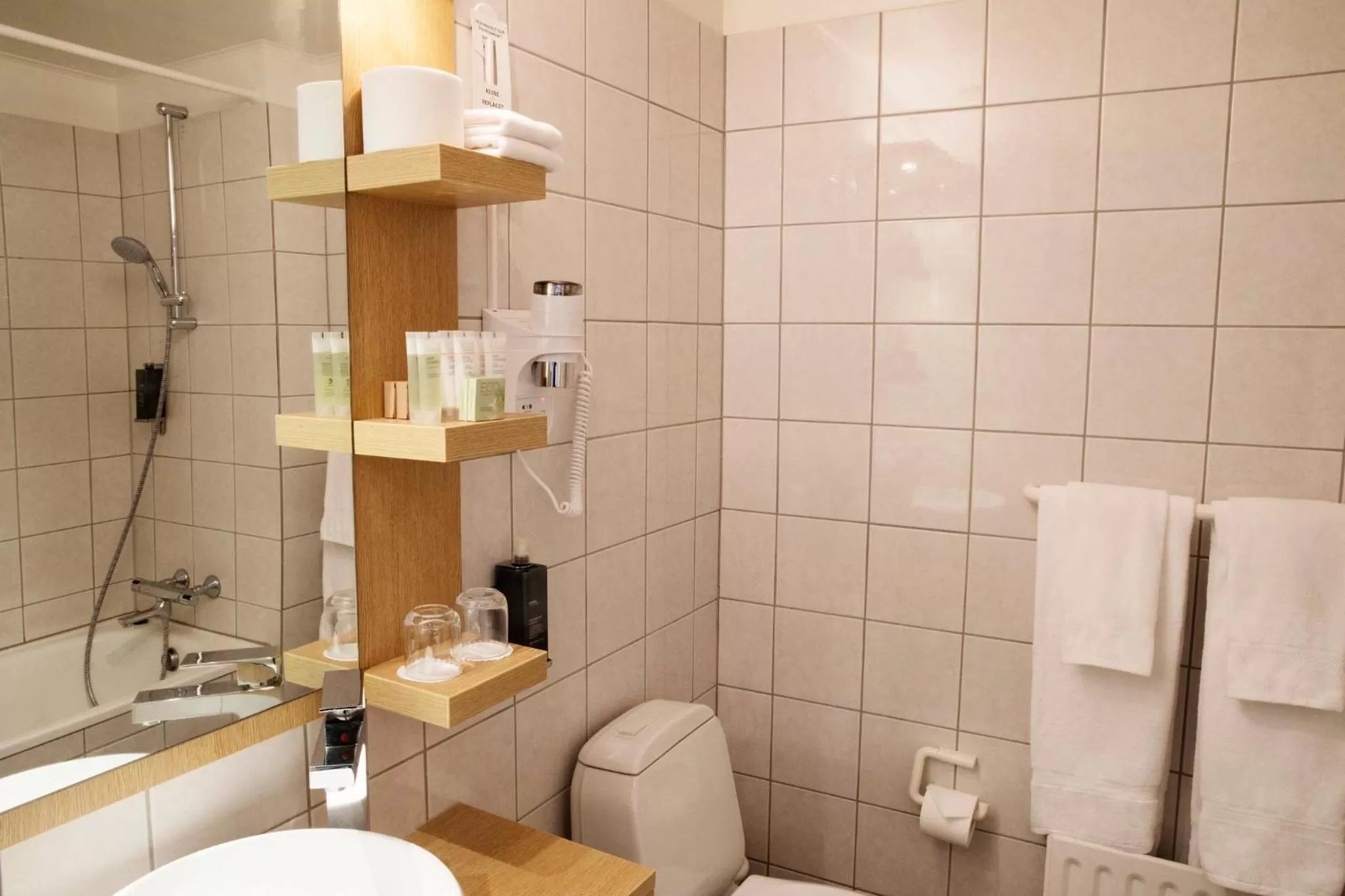 Bathroom in Fosshotel Rauðará