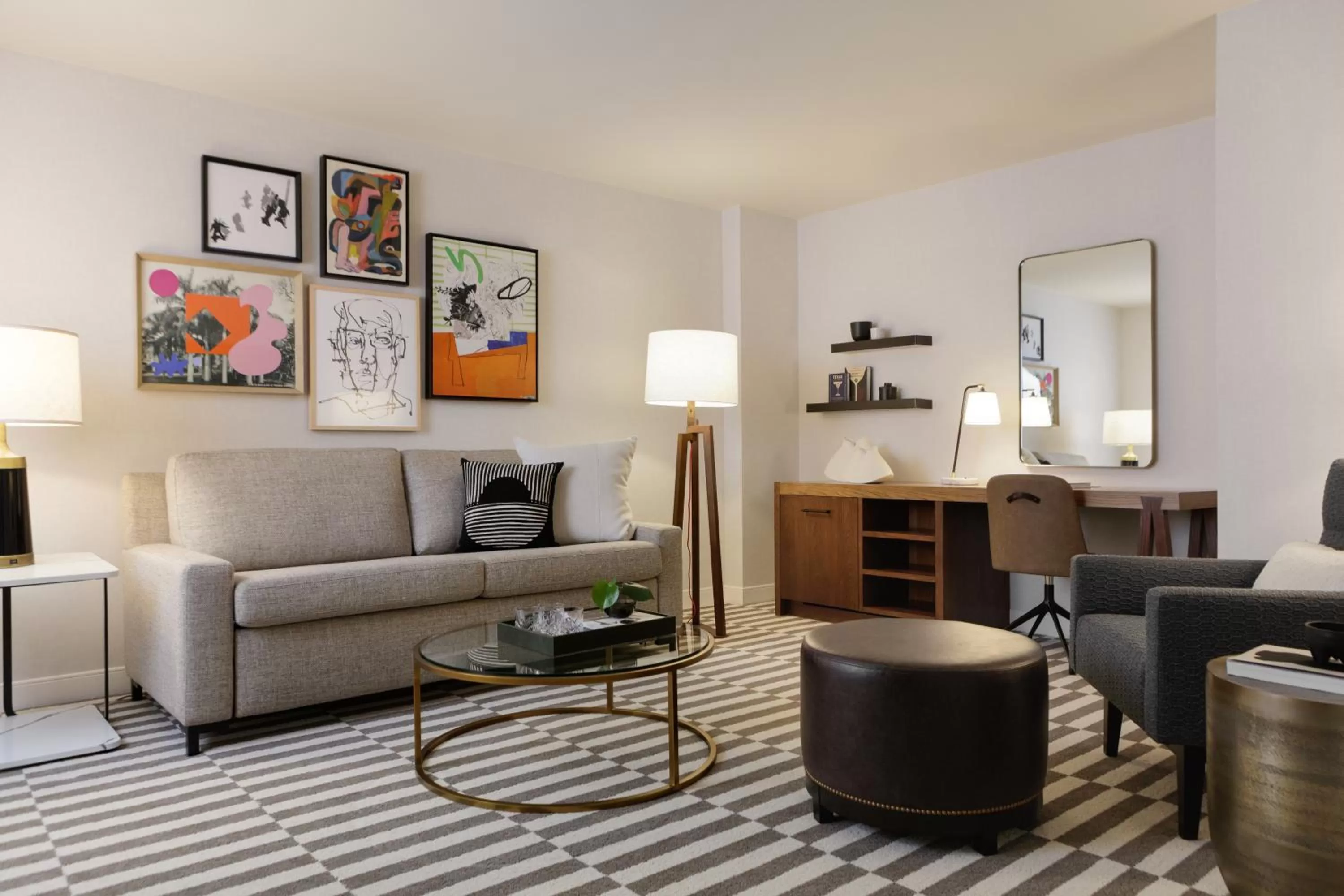 Living room in Kimpton - Harper Hotel by IHG