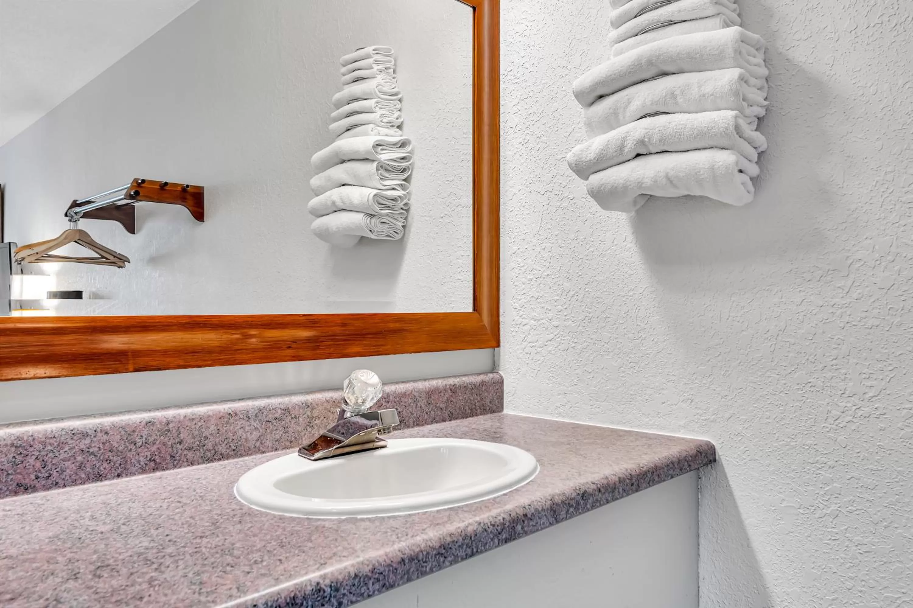 Bathroom in Autumn Creek Branson