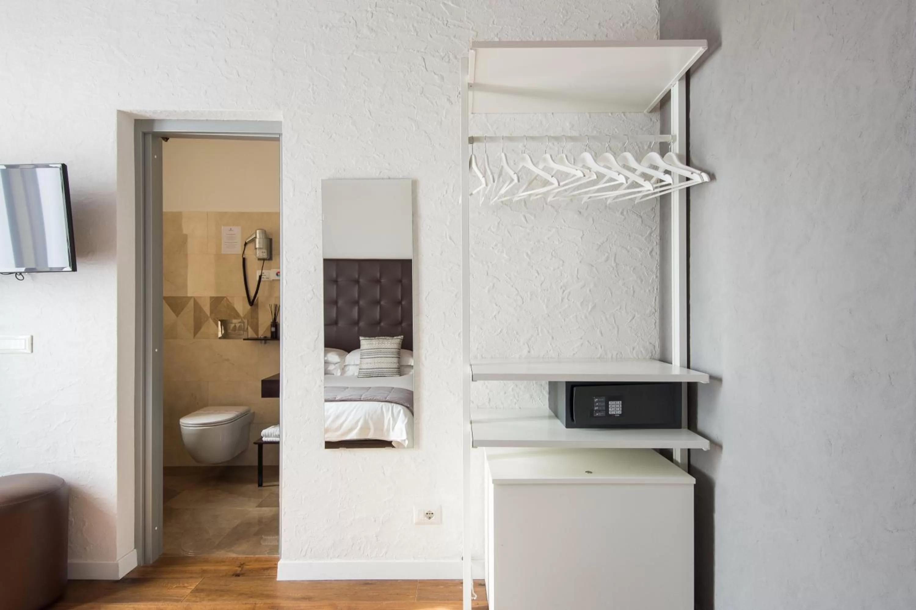 Photo of the whole room in New Design St.Peter