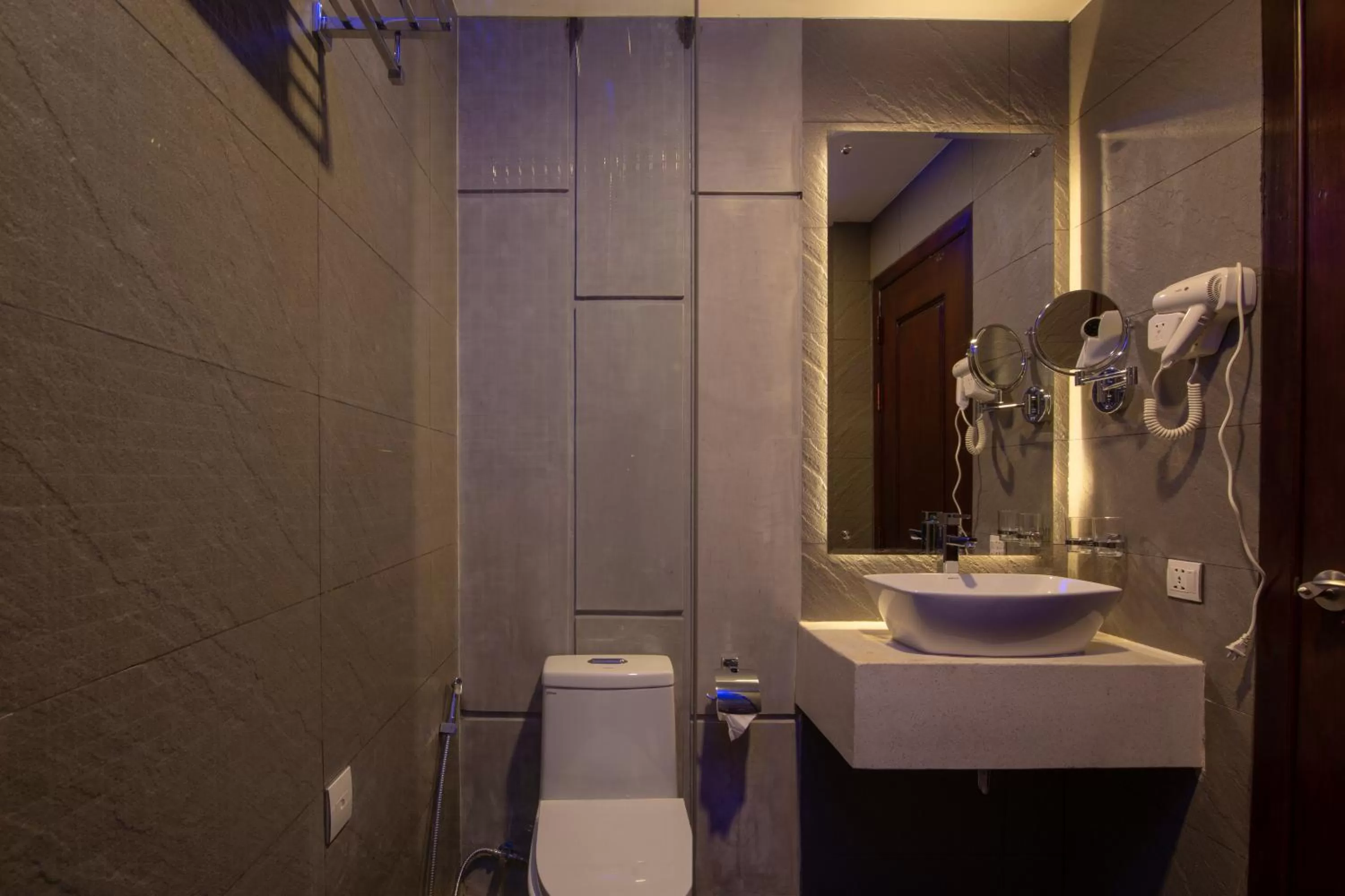 Bathroom in Sovanna Hotel