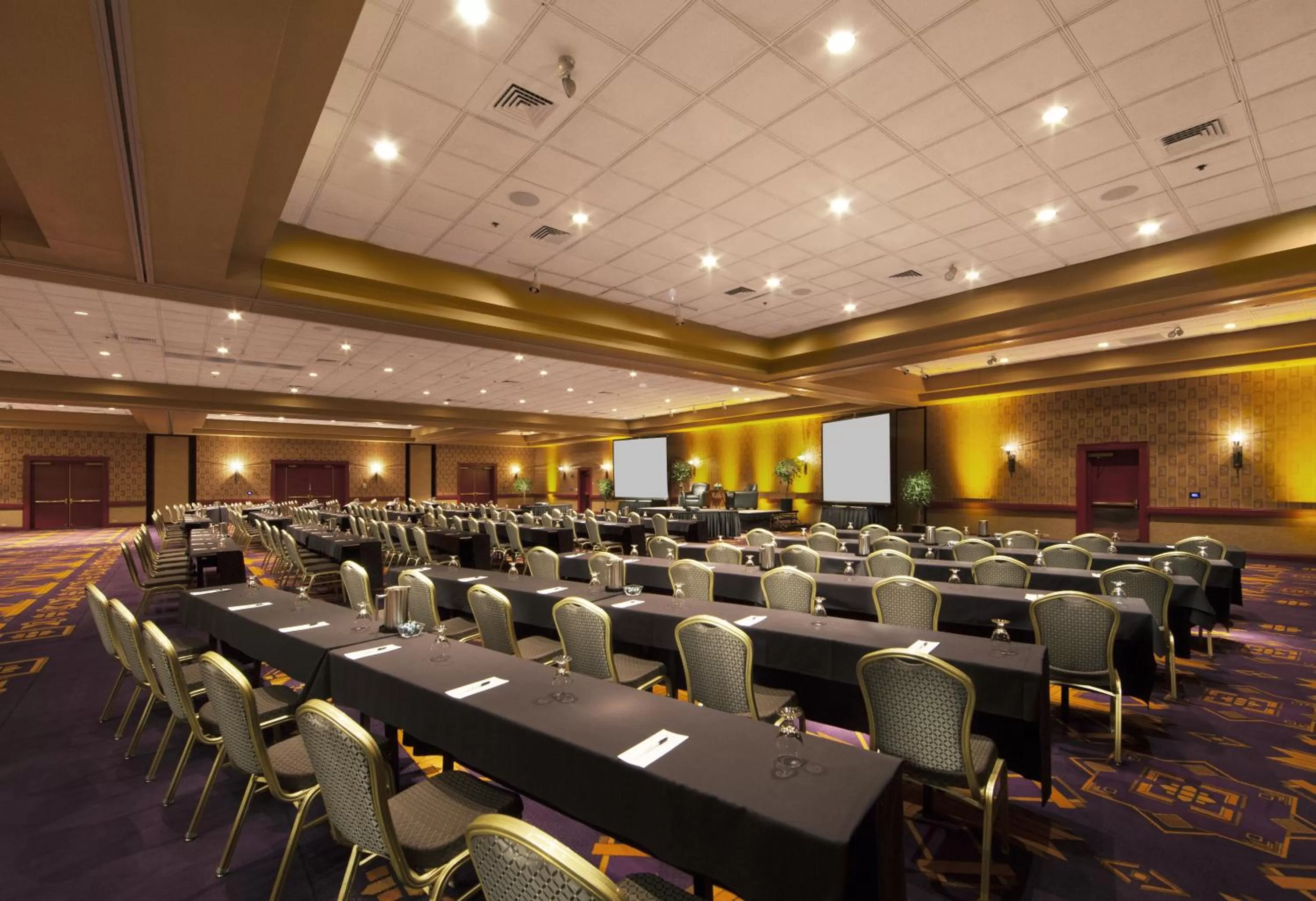 Business facilities in Oneida Casino Hotel