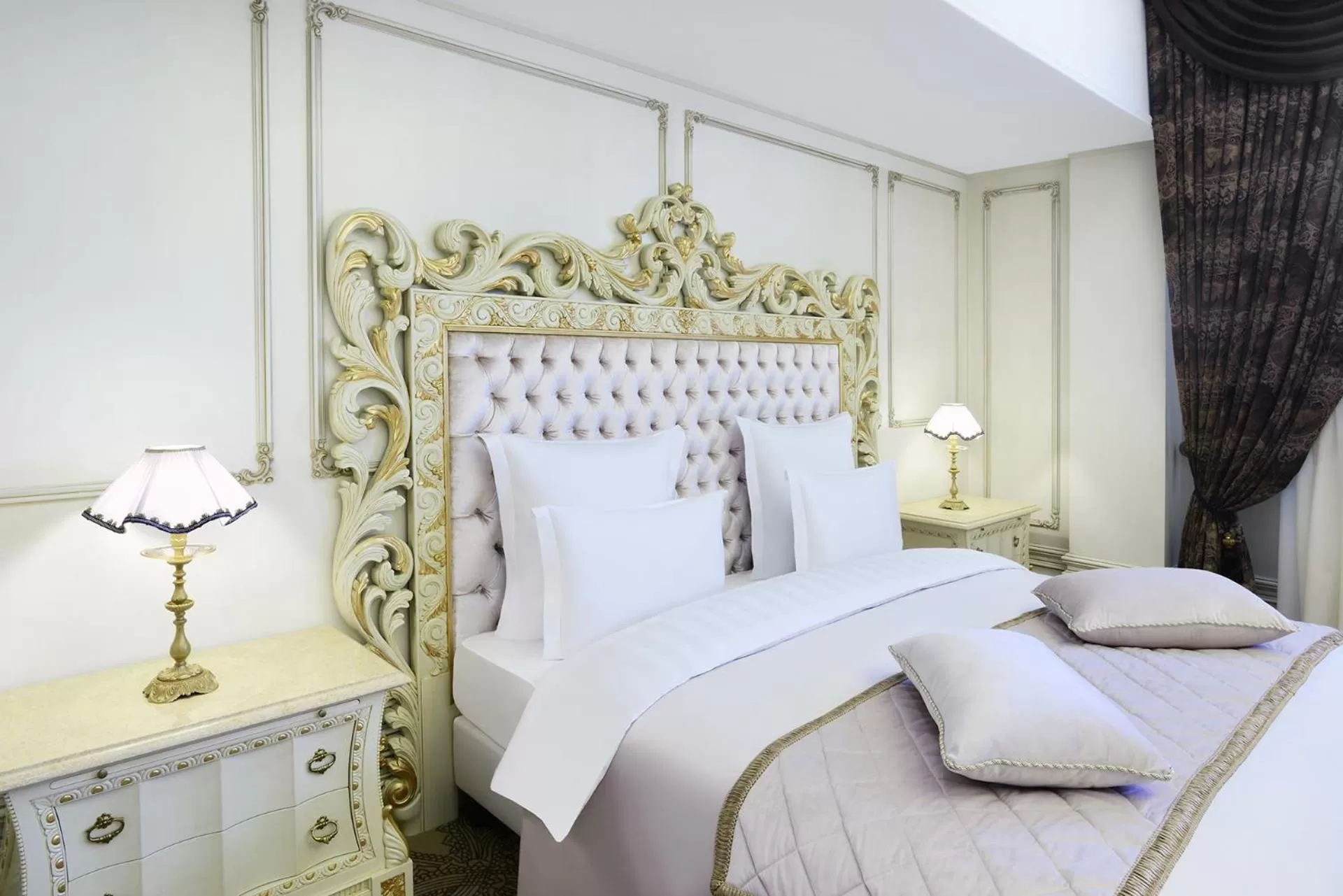 Bed in Ambassadori Tbilisi Hotel