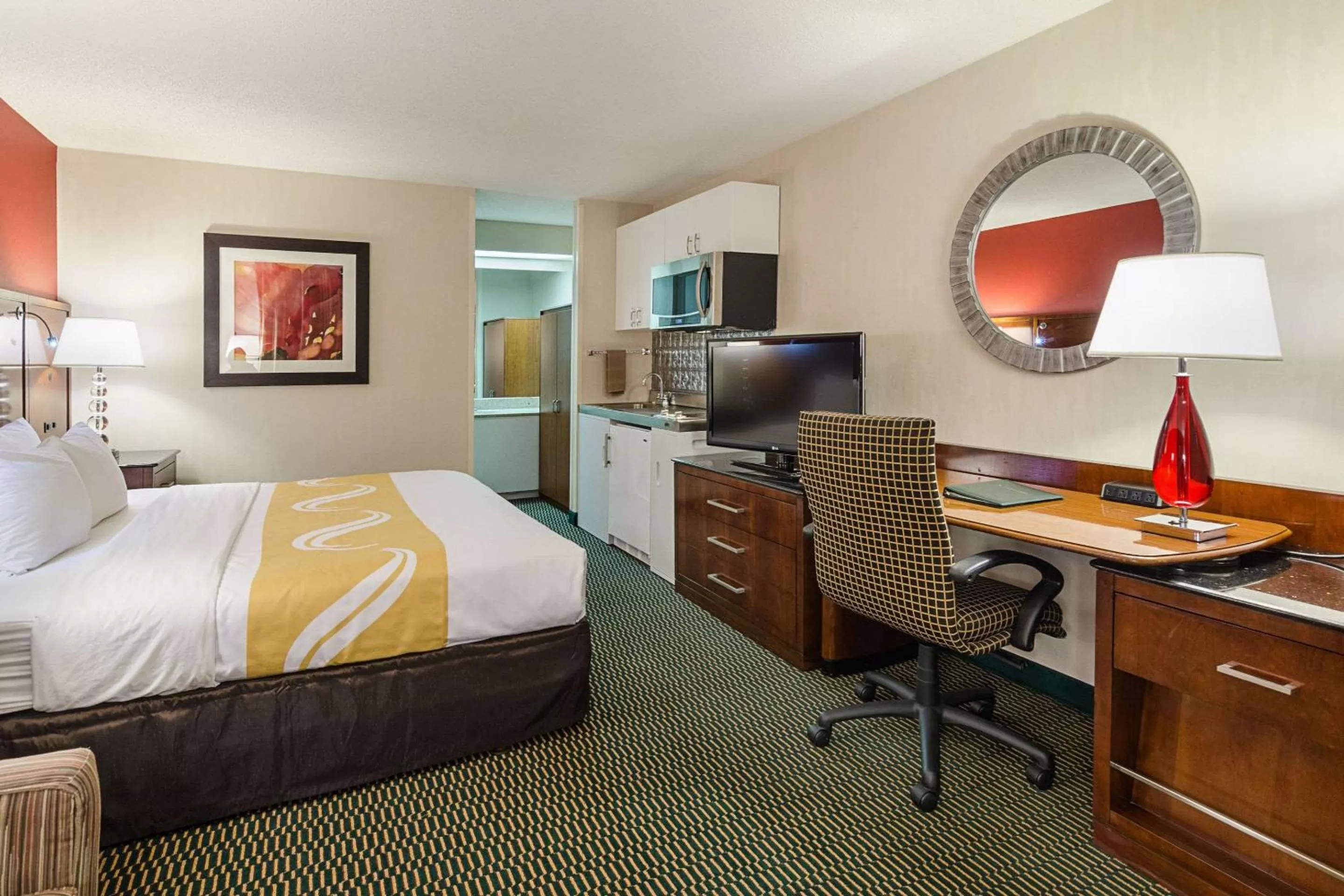 Standard King Room - Non-Smoking  in Quality Inn Christiansburg - Blacksburg