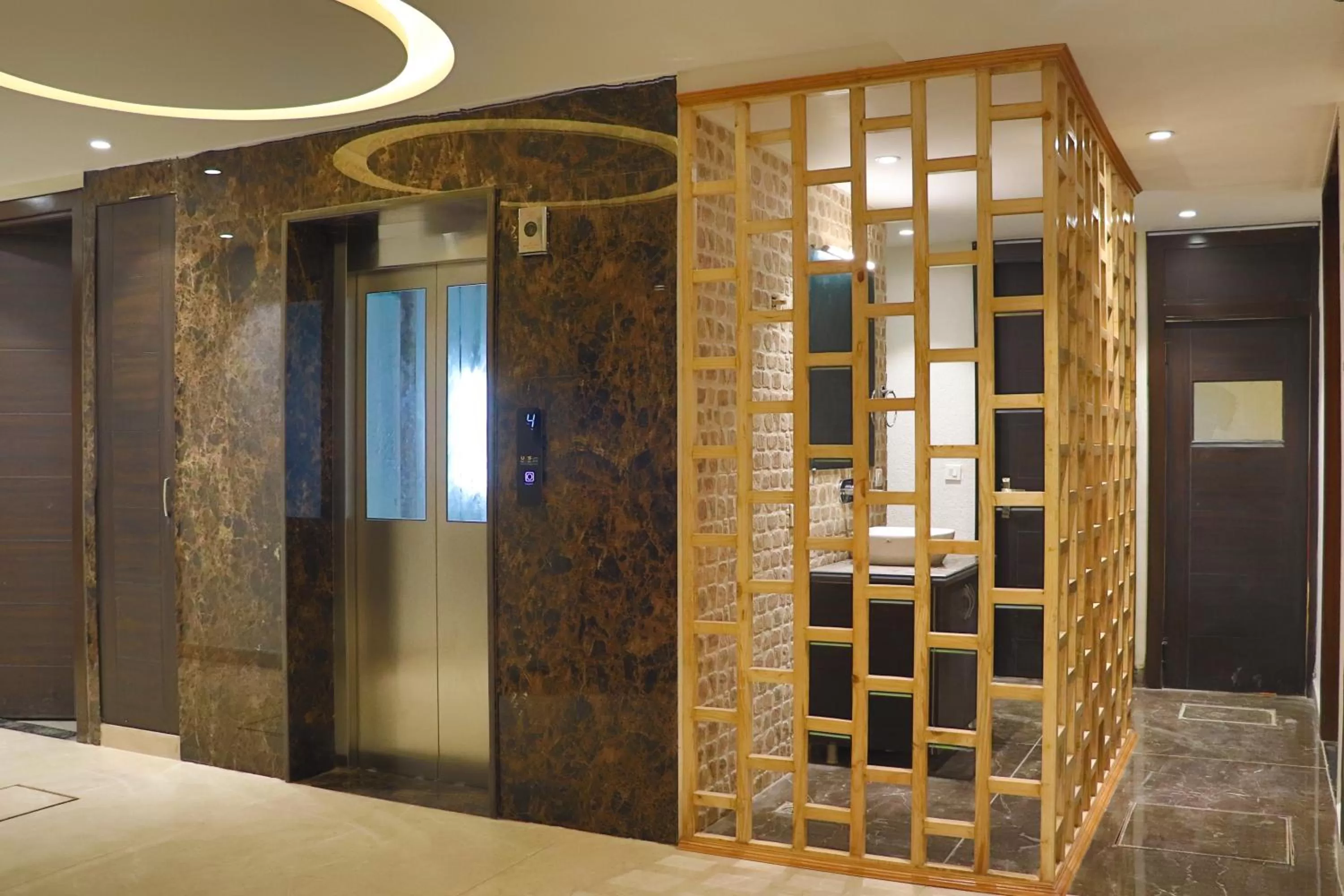 elevator in Hotel Green - Behind Parmarth Niketan