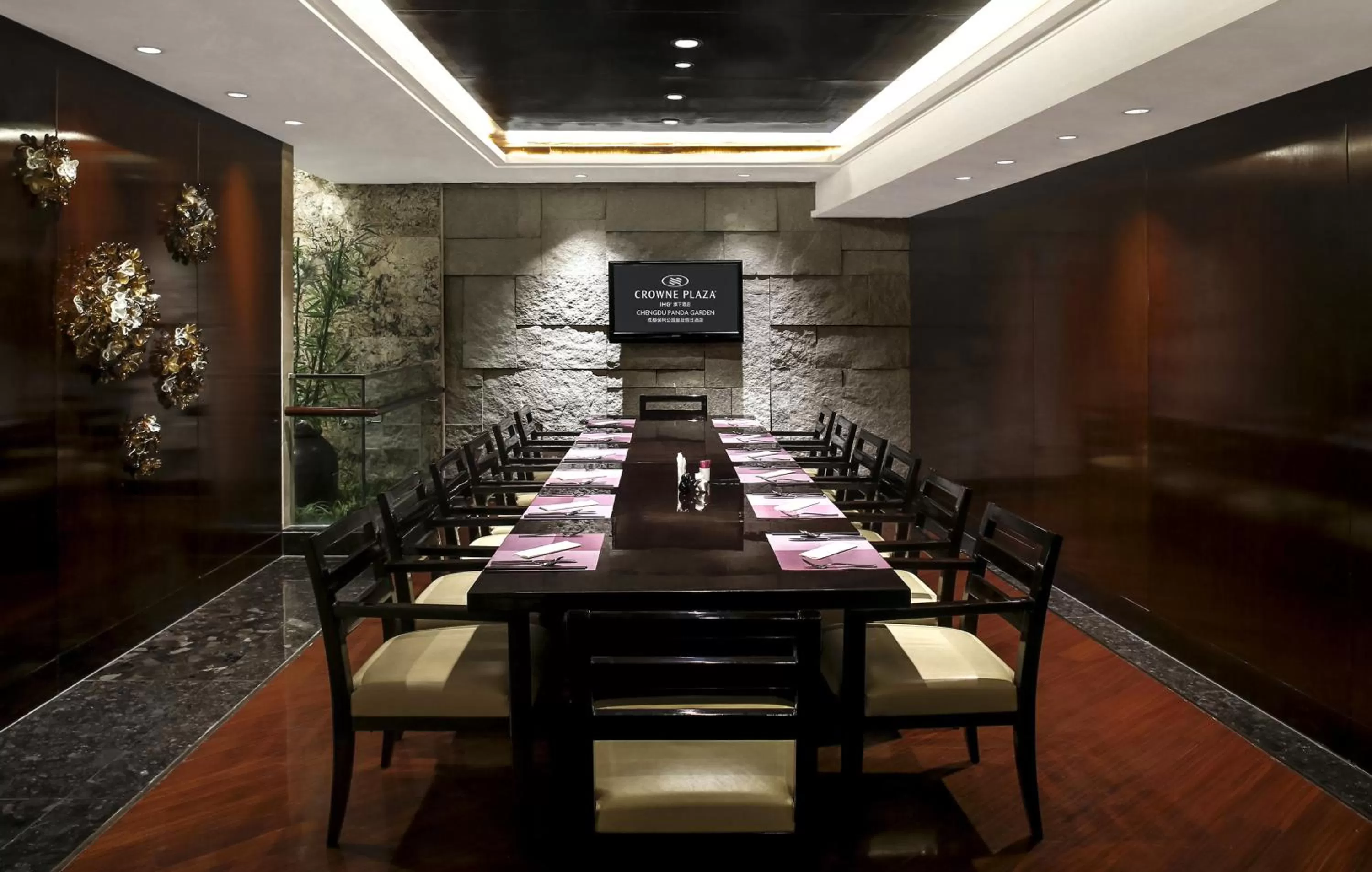 Restaurant/places to eat in Crowne Plaza Chengdu Panda Garden by IHG