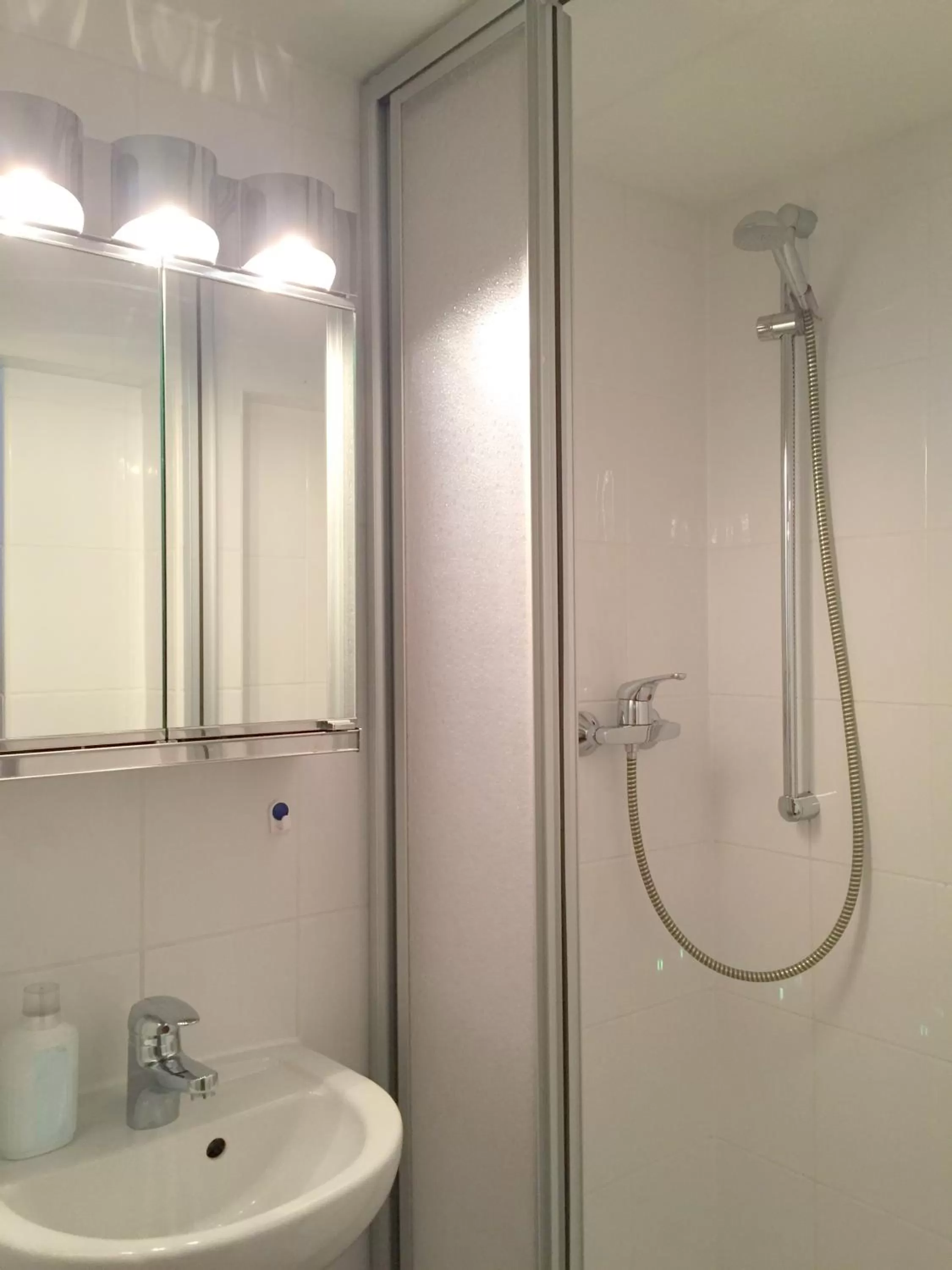 Shower, Bathroom in Haus Daheim