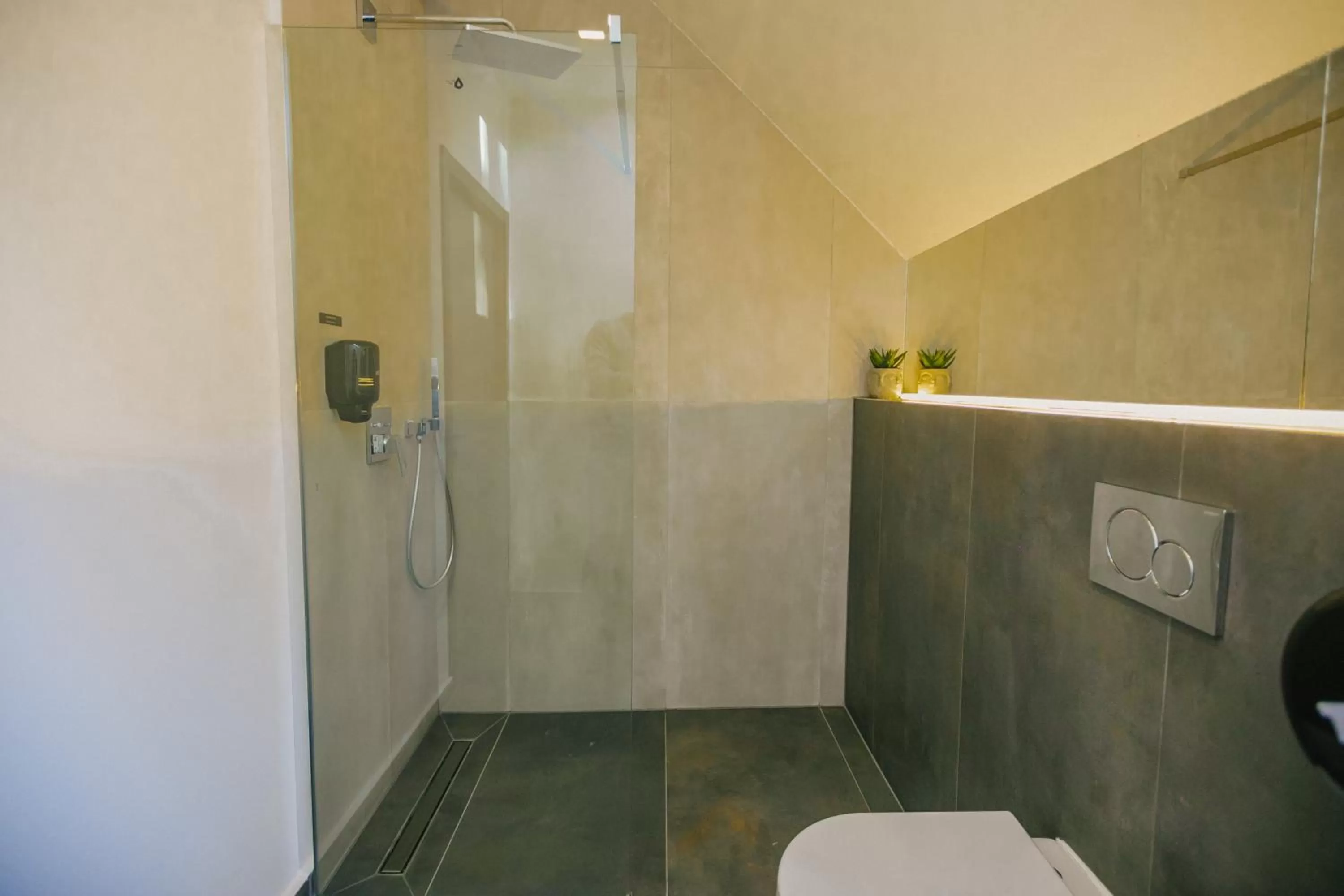Bathroom in Adventure Lake Resort - Simared