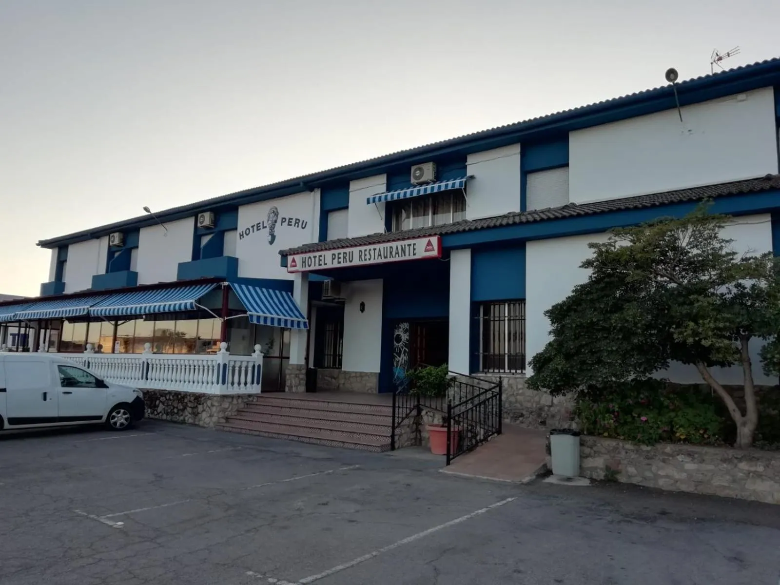 Parking in Hotel Perú by Bossh! Hotels