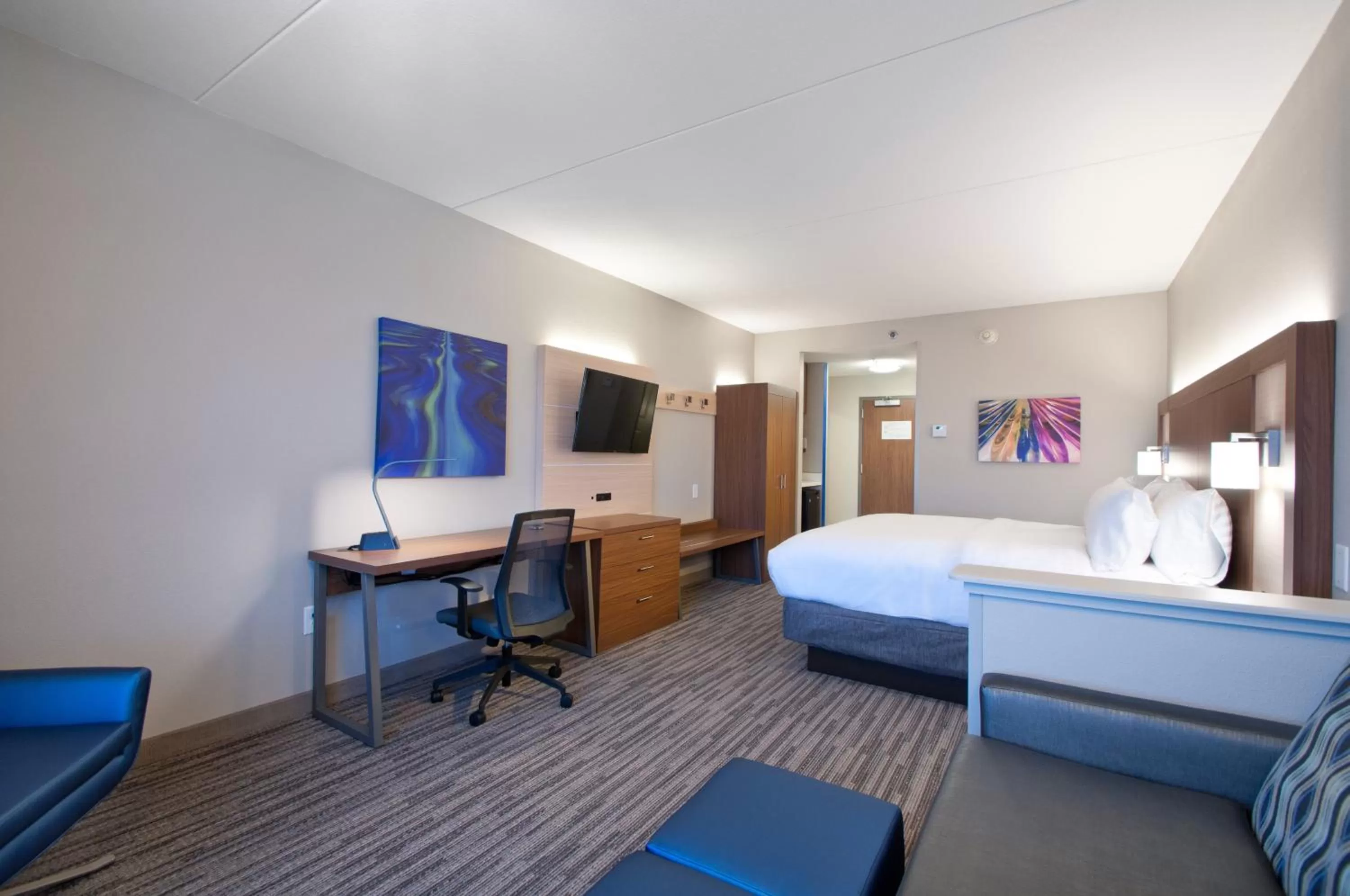 Photo of the whole room, Bed in Holiday Inn Express Quantico - Stafford by IHG