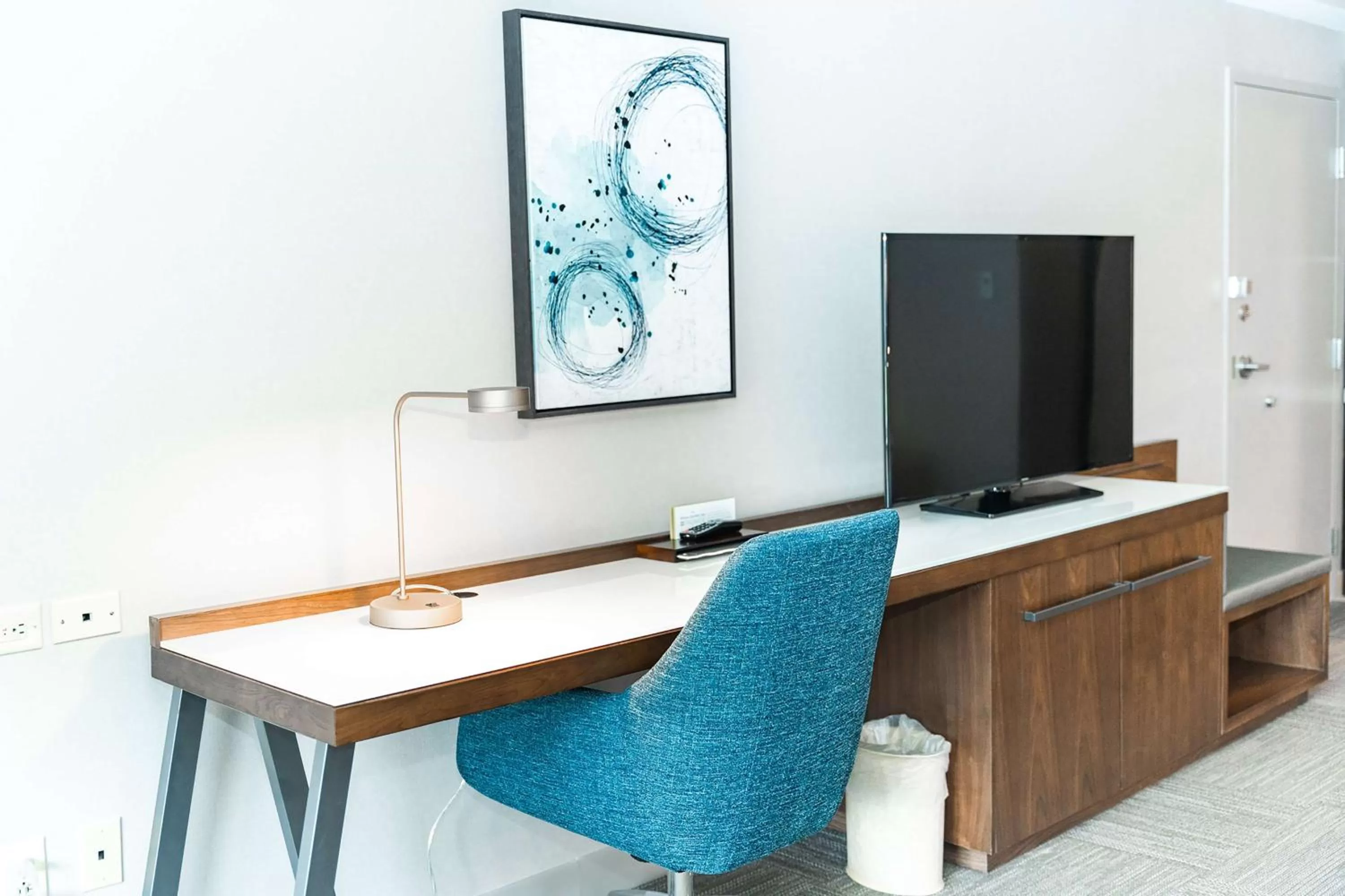 Bedroom in Hilton Garden Inn Fairfax