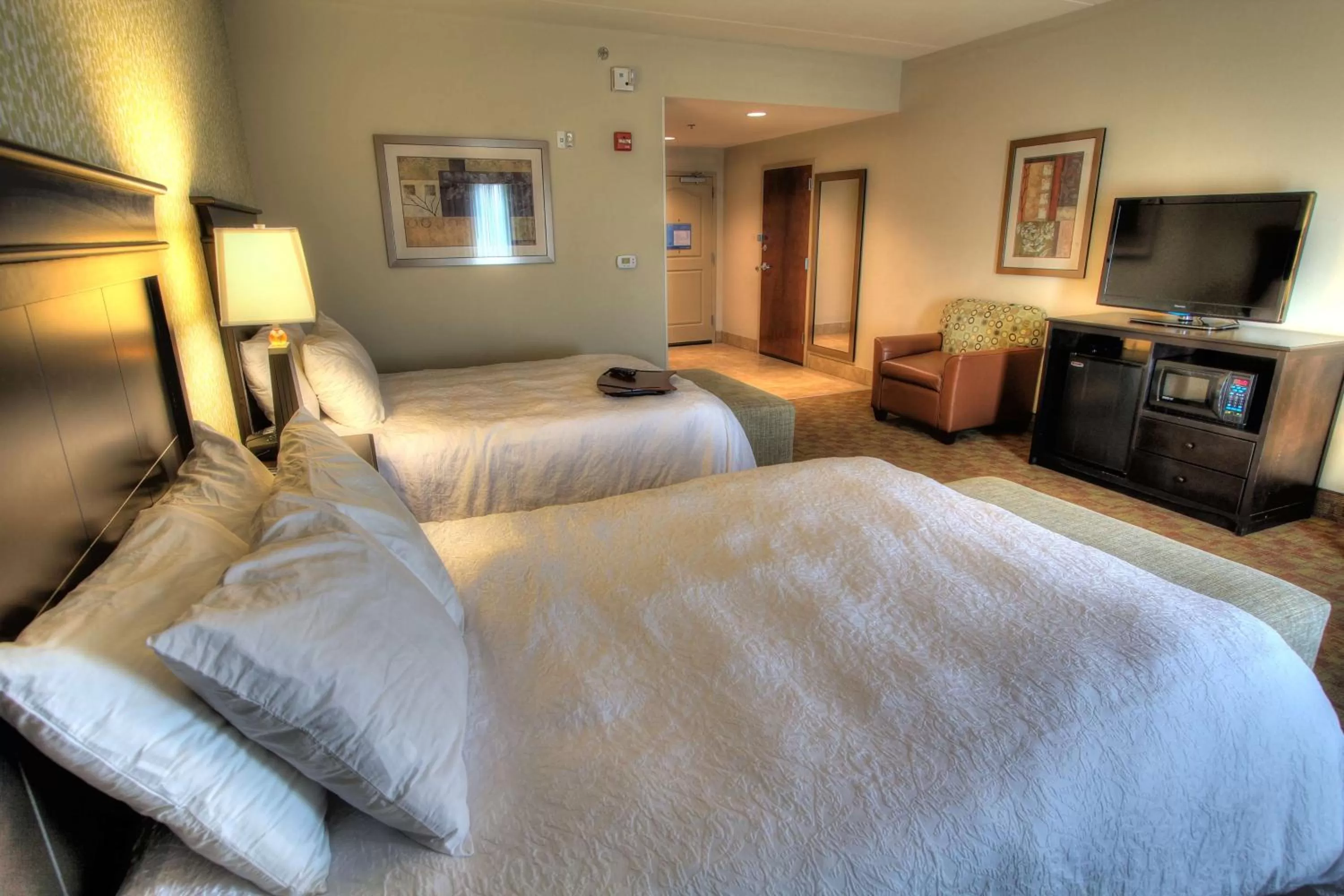 Bed in Hampton Inn Pigeon Forge