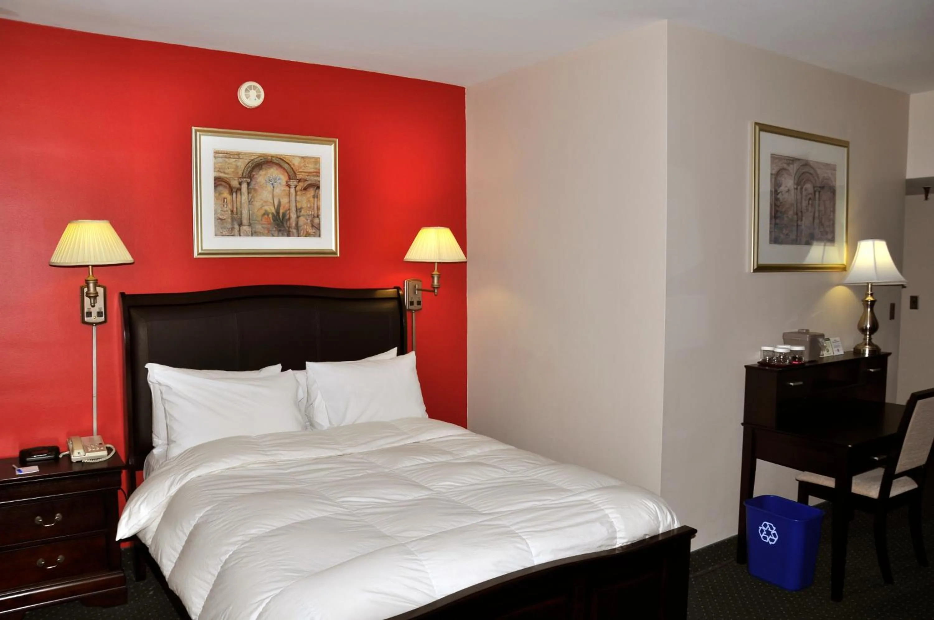 Bed in The Marlborough Hotel