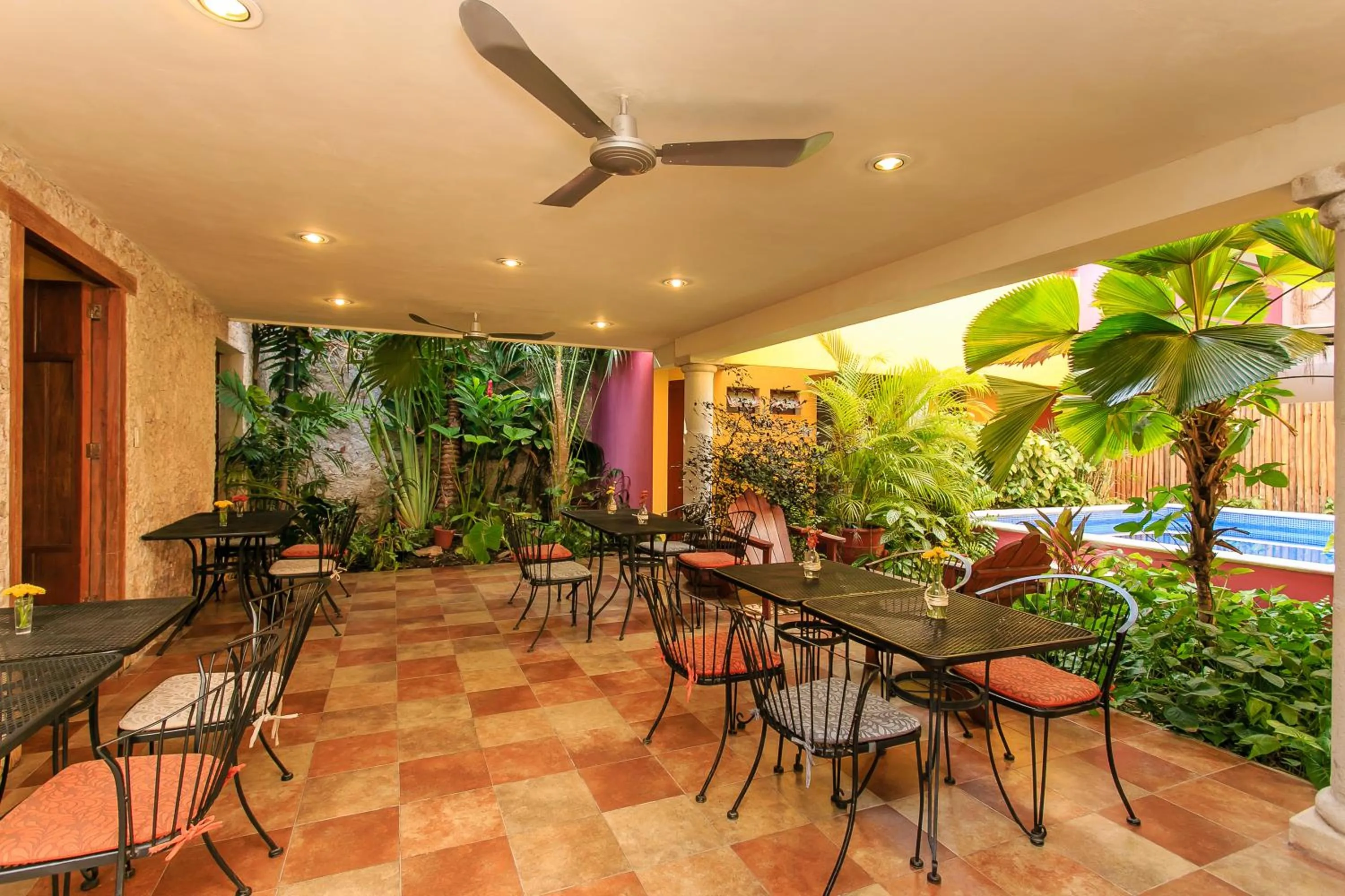 Dining area in Art 57 Hotel - Adults Only