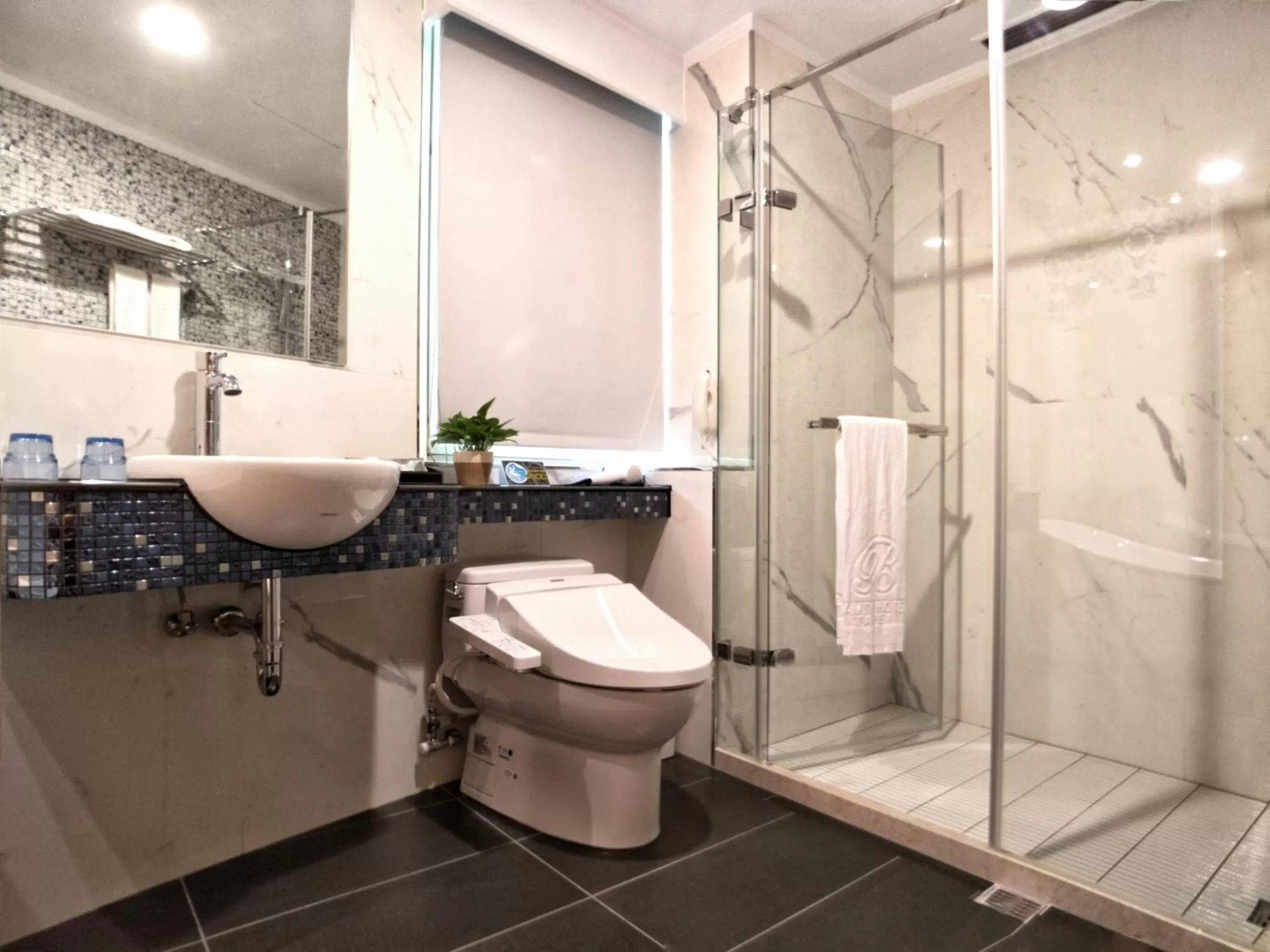 Bathroom in Beauty Hotels - Star Beauty Resort