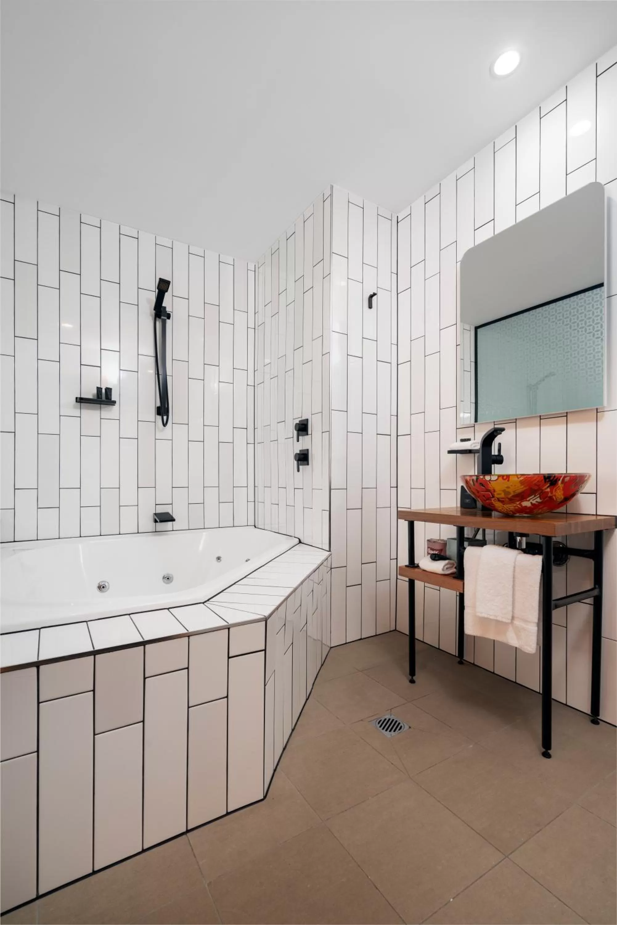 Hot Tub in The Constance Fortitude Valley