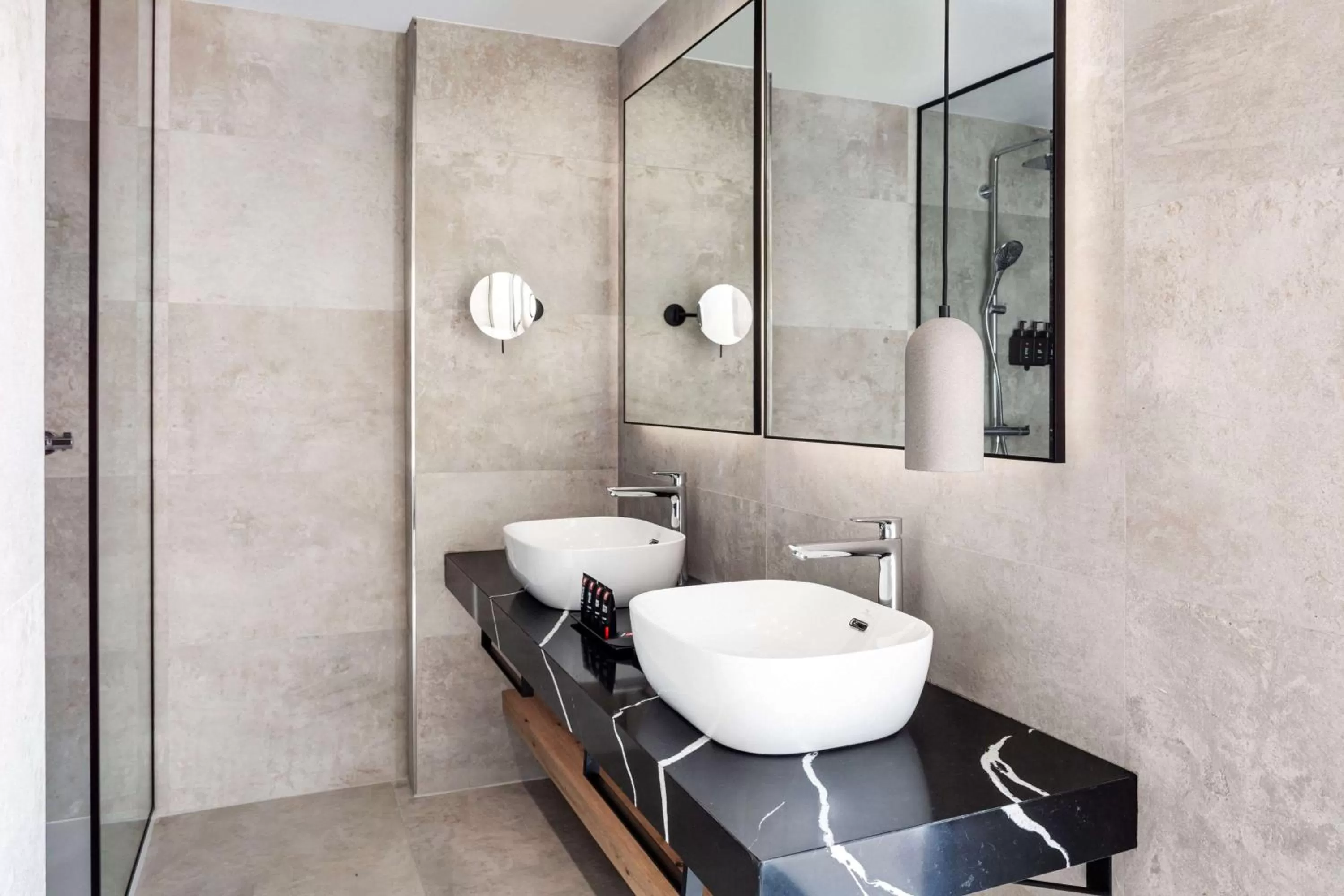 Bathroom in Radisson RED Madrid