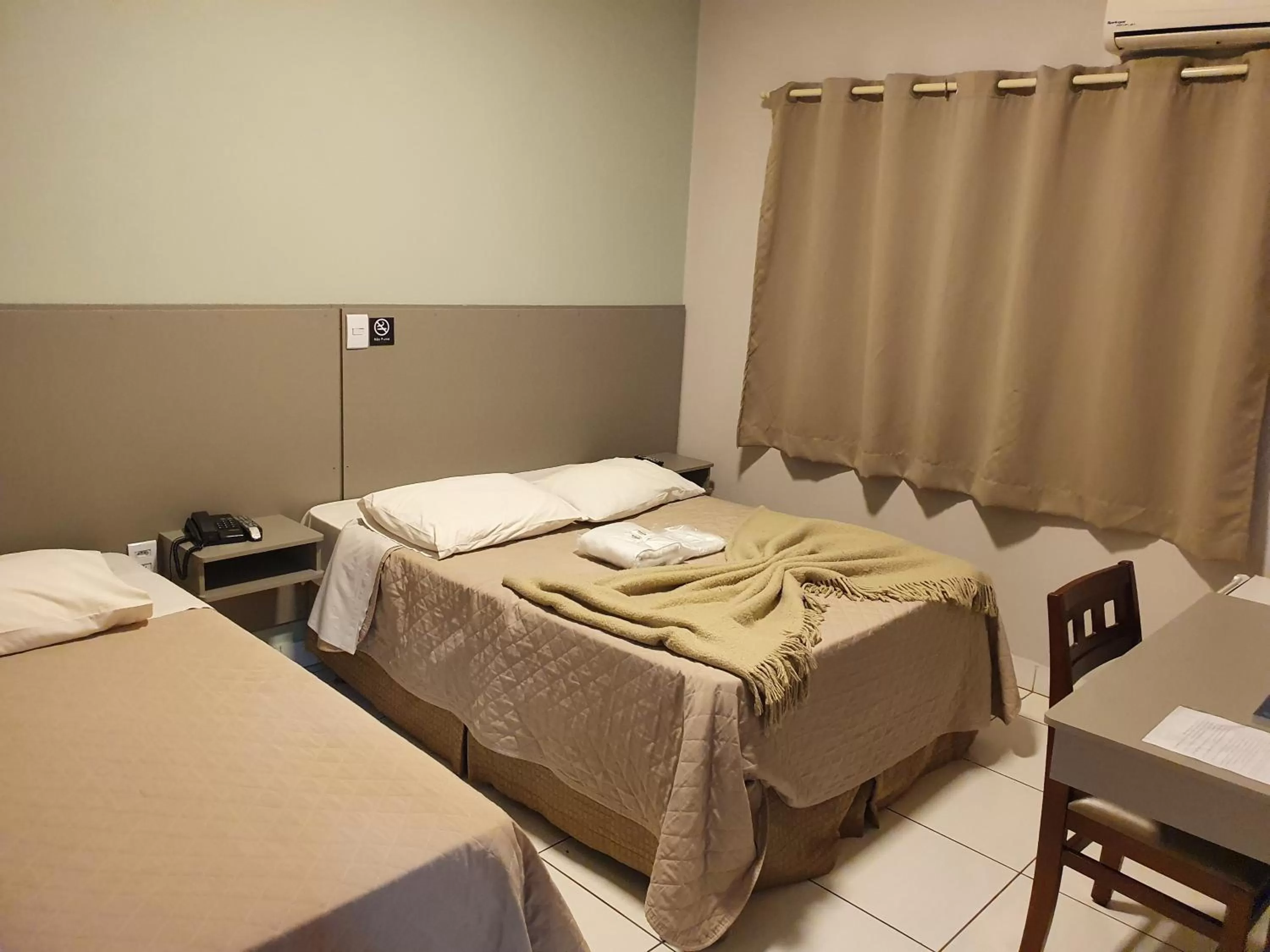 Bed in Hotel Recreio dos Bandeirantes