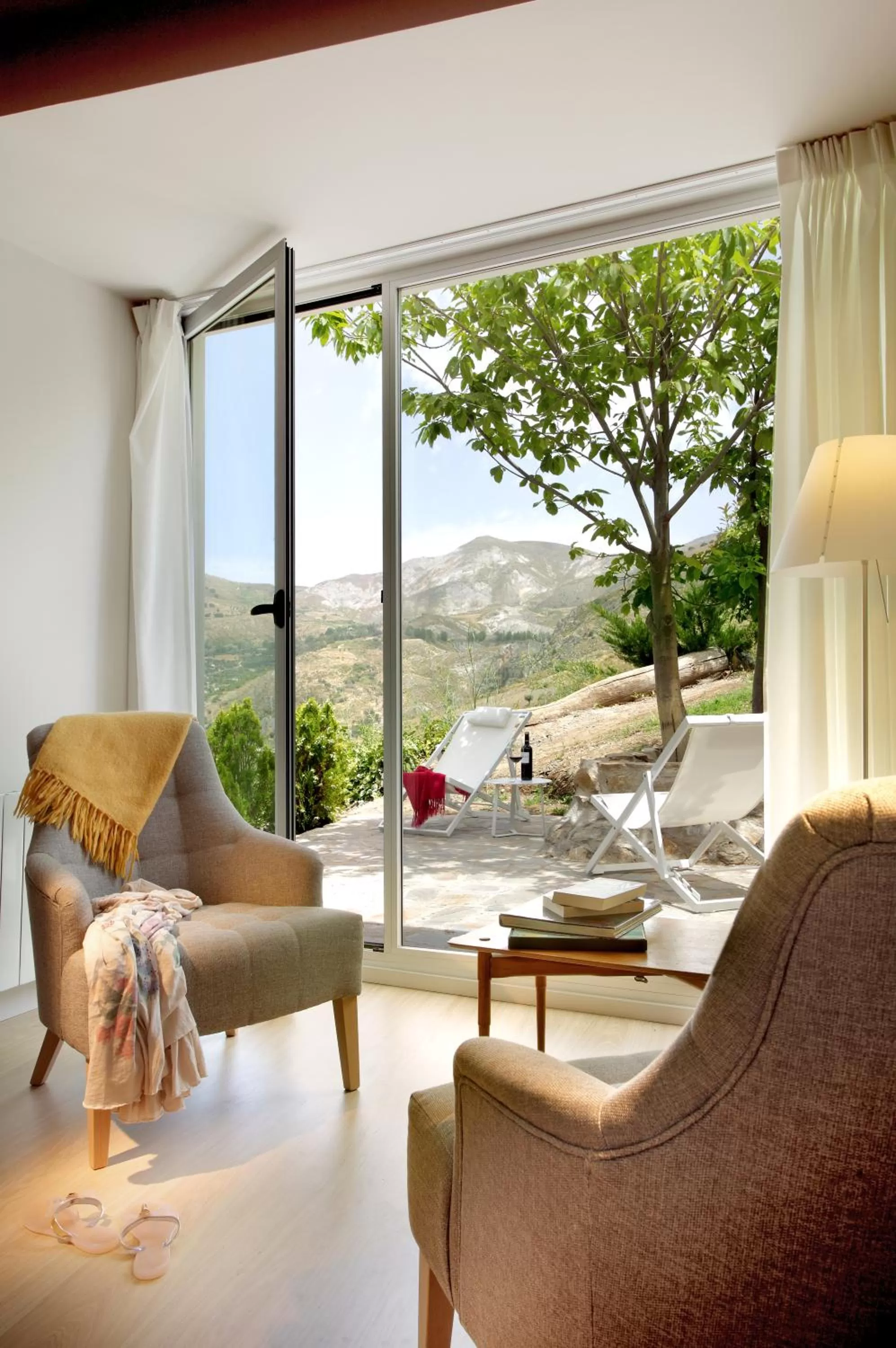 Seating area in La Almunia del Valle