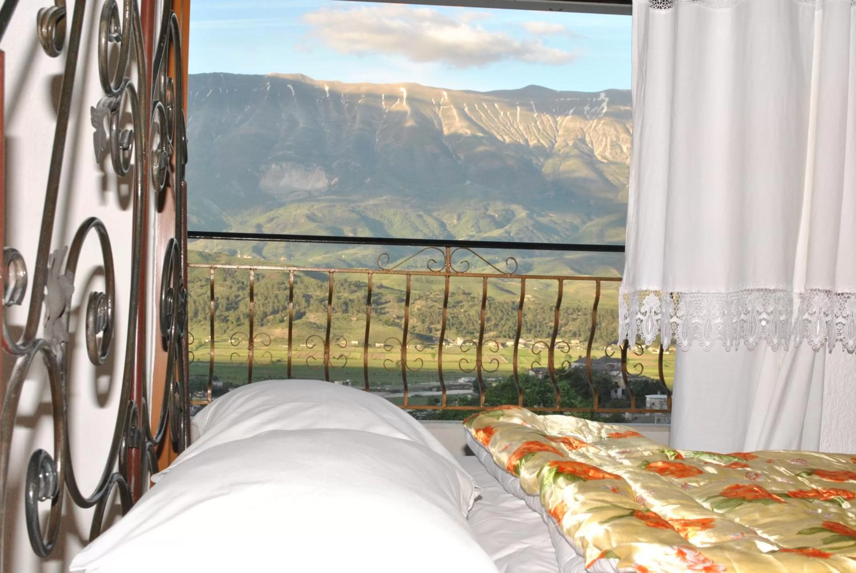 Bed in Guesthouse Mele