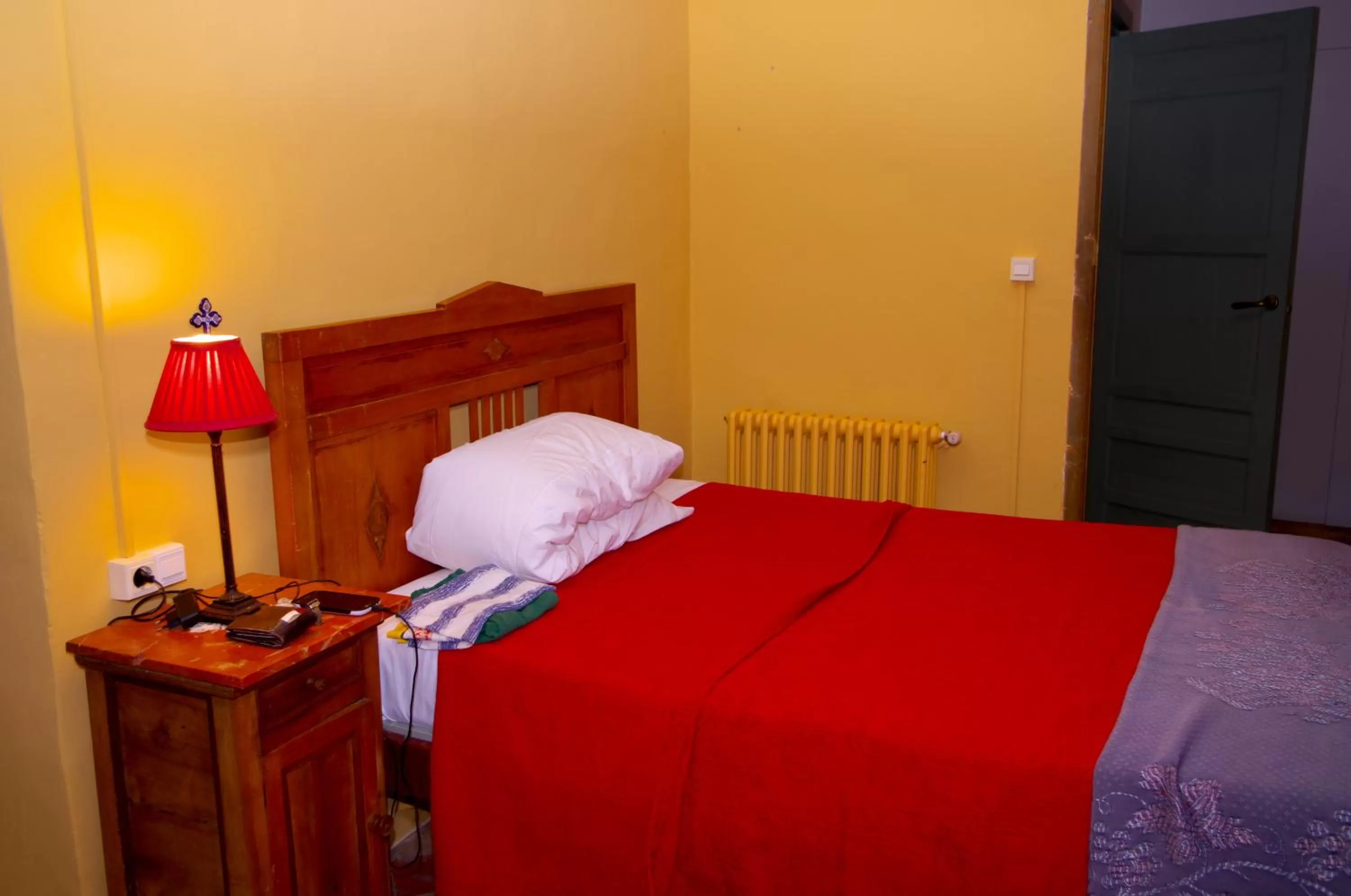 Photo of the whole room, Bed in Olmitos 3 Hotel boutique, Casa-Palacio