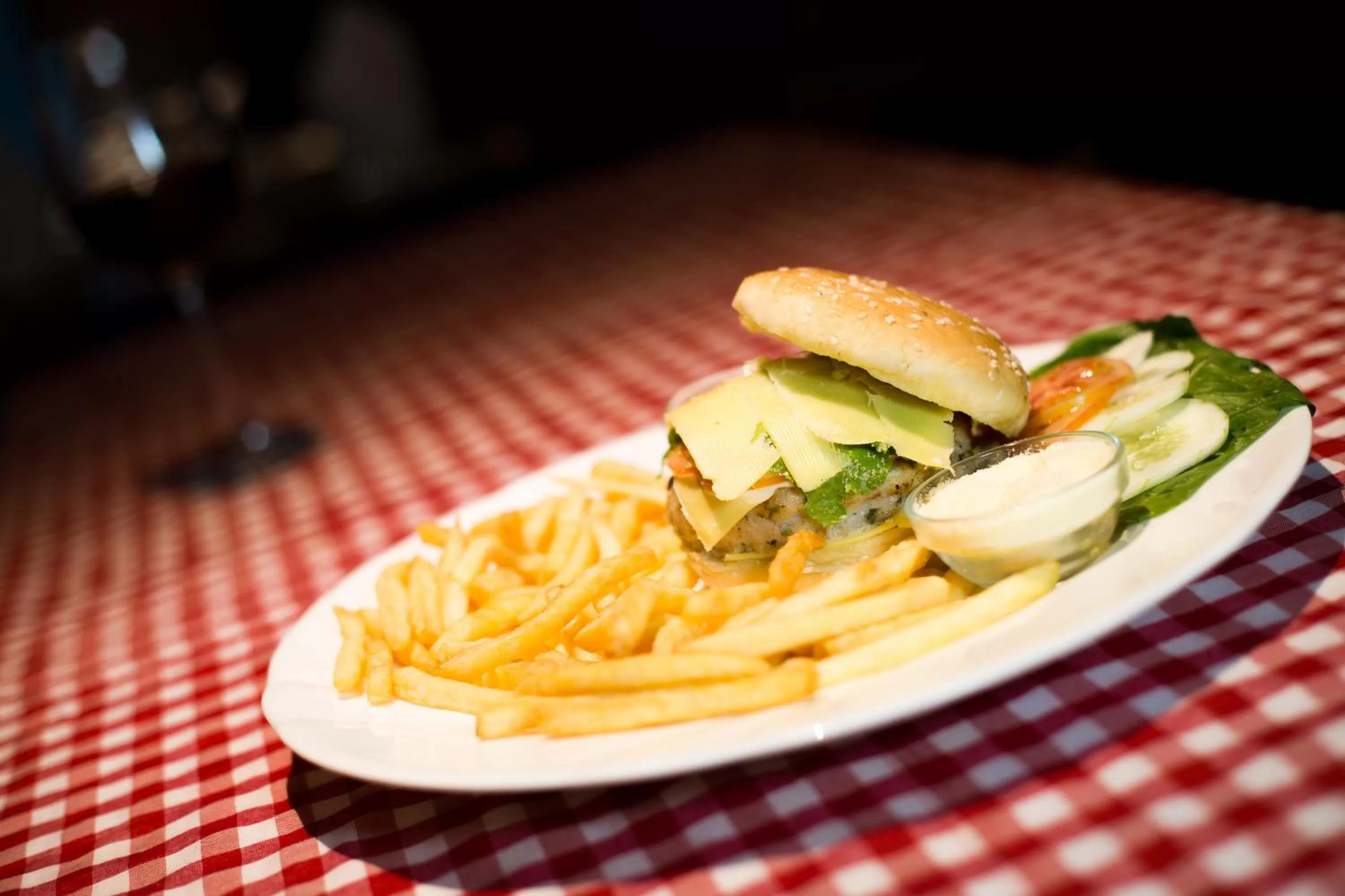 Restaurant/places to eat in Lakeshore Banani