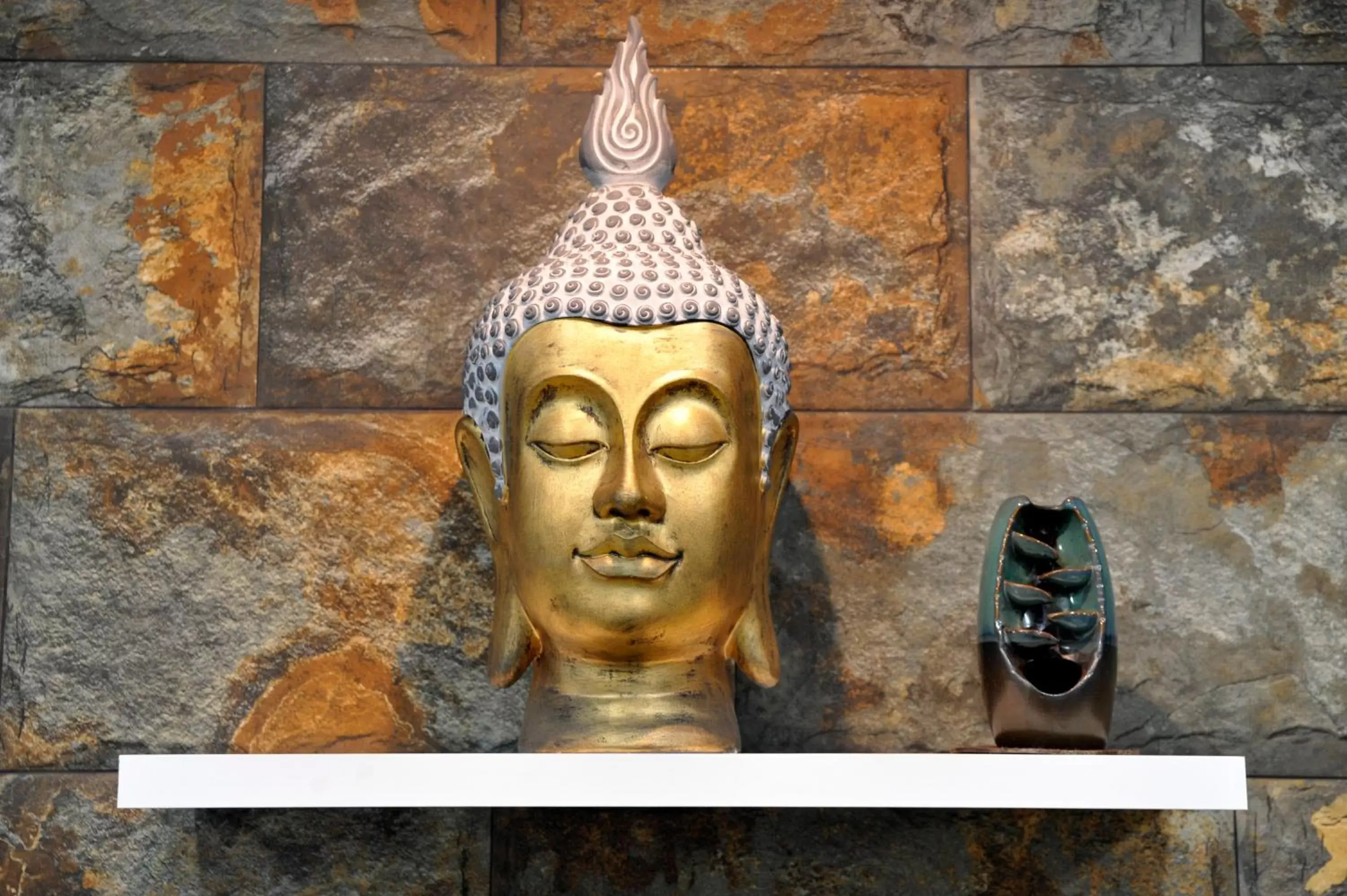 Decorative detail in River Dreams Decorative detail in River Dreams