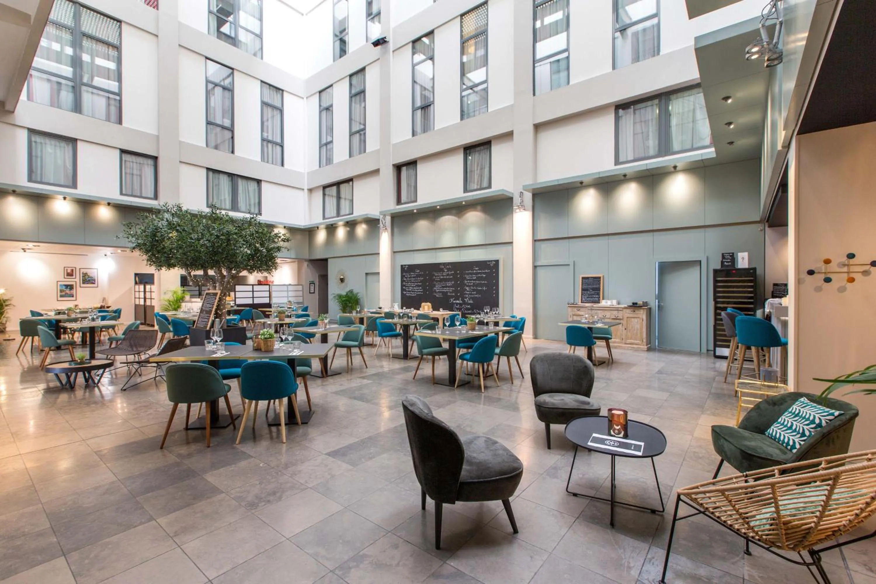 Restaurant/places to eat in Appart'City Classic Lyon Part-Dieu